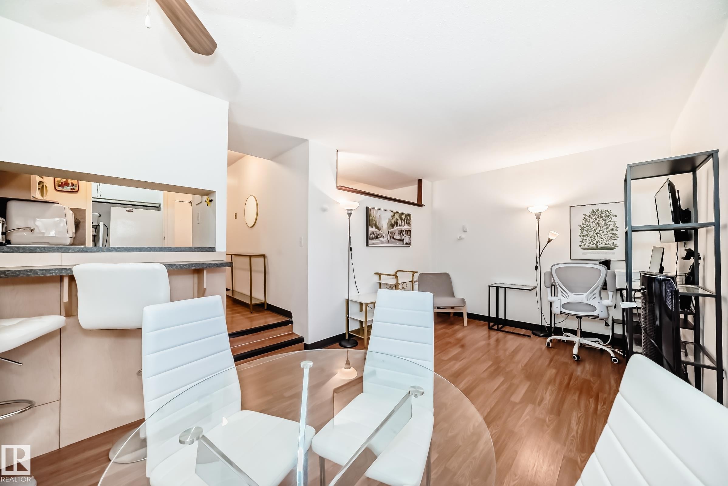 621 10160 114 Street, Edmonton, AB - Indoor