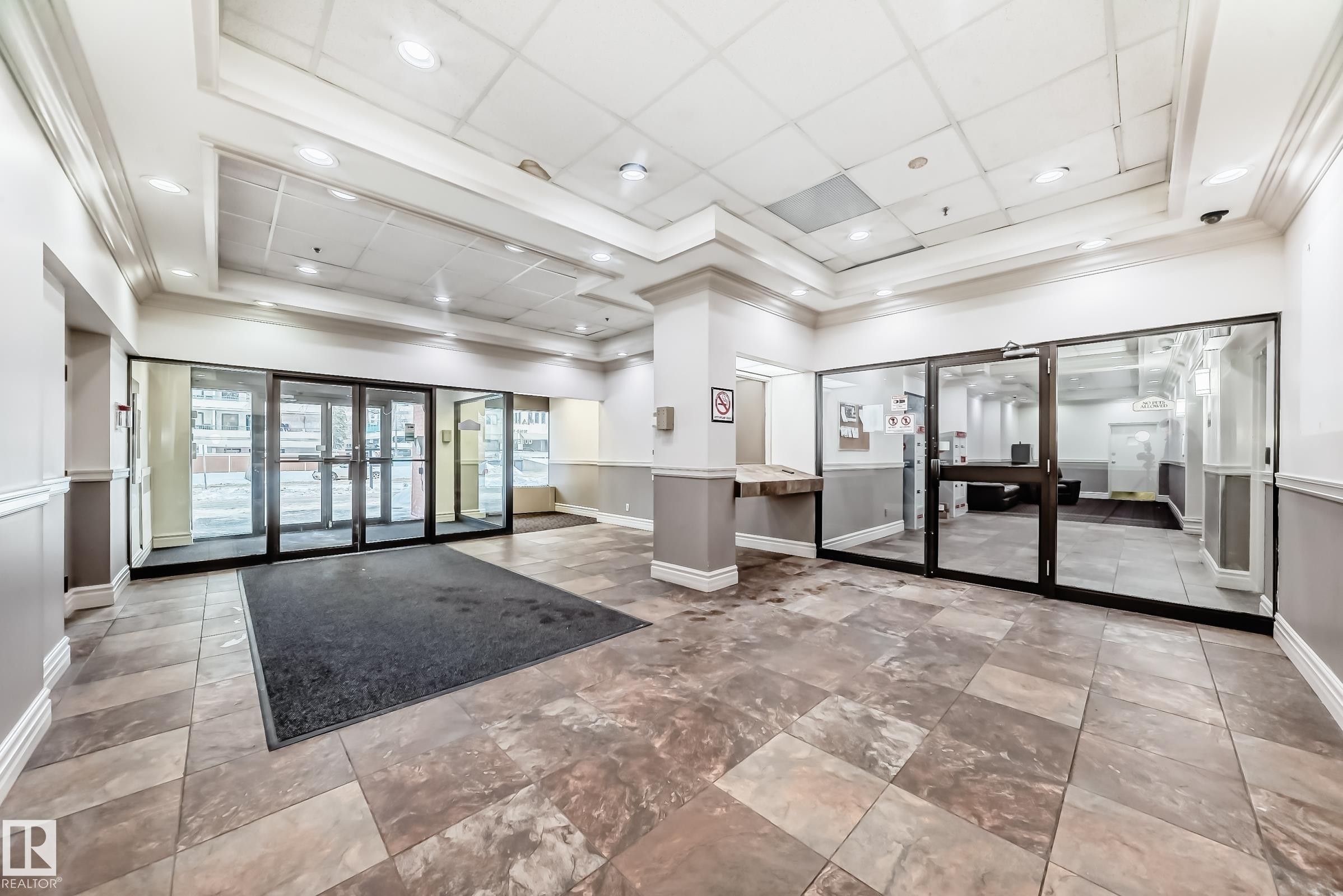 621 10160 114 Street, Edmonton, AB - Indoor Photo Showing Other Room