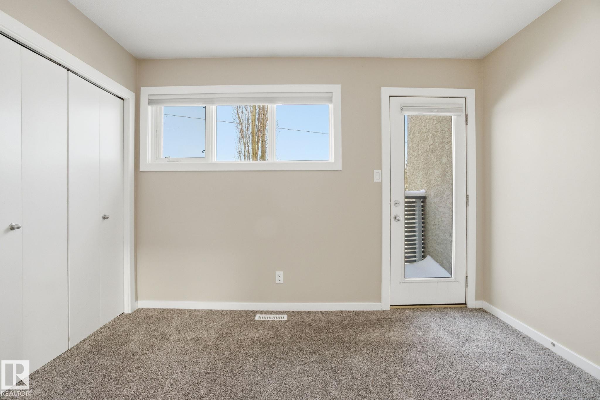 4 14315 Stony Plain Road, Edmonton, AB - Indoor Photo Showing Other Room
