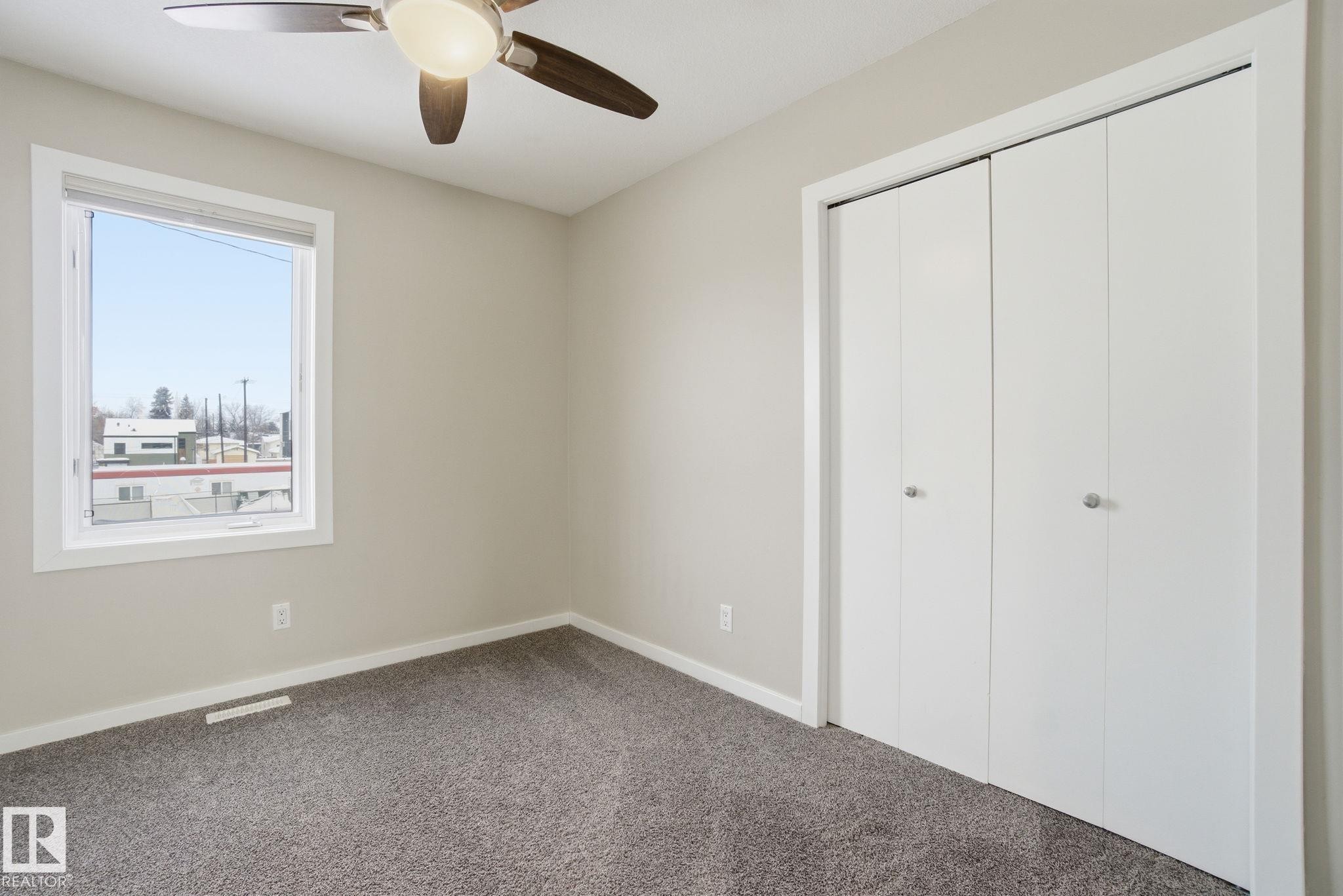 4 14315 Stony Plain Road, Edmonton, AB - Indoor Photo Showing Other Room