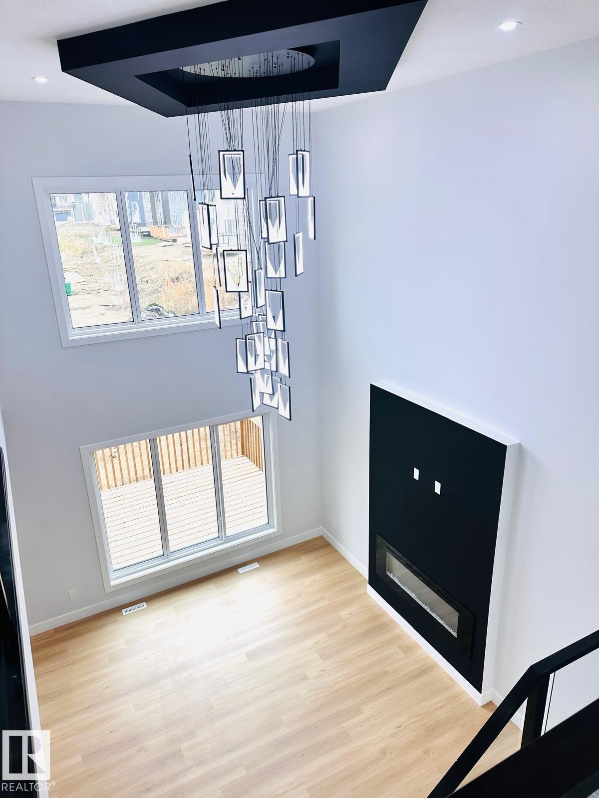 8912 Mayday Way, Edmonton, AB - Indoor Photo Showing Other Room