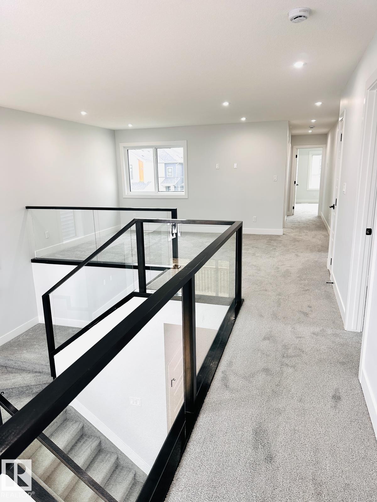 8912 Mayday Way, Edmonton, AB - Indoor Photo Showing Other Room