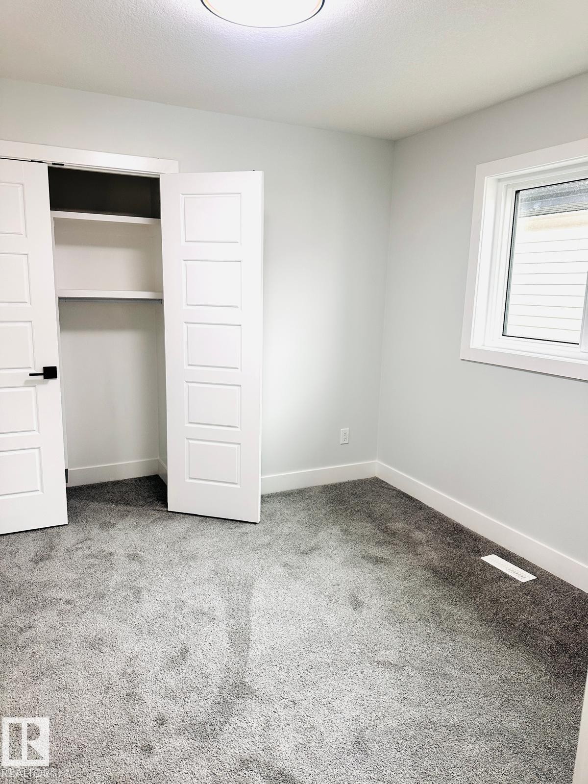 8912 Mayday Way, Edmonton, AB - Indoor Photo Showing Other Room