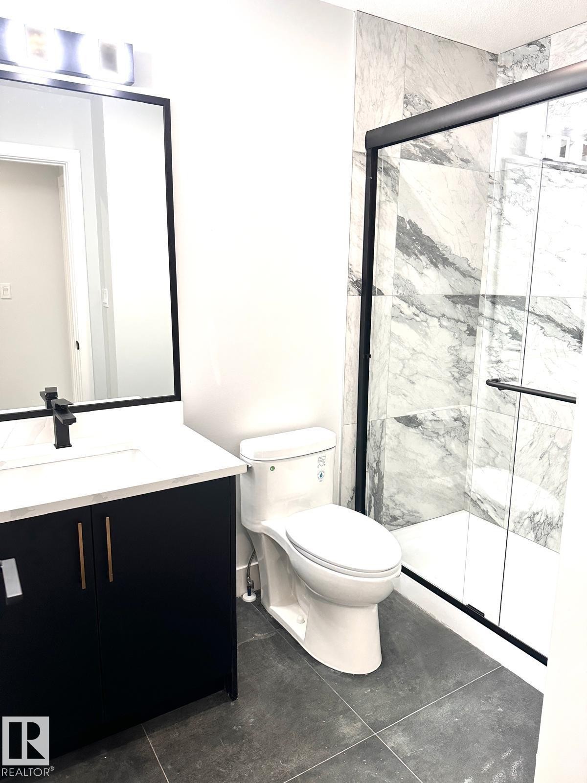 8912 Mayday Way, Edmonton, AB - Indoor Photo Showing Bathroom