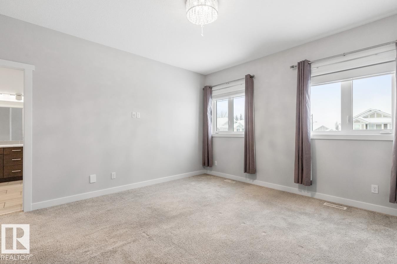 1723 168 Street, Edmonton, AB - Indoor