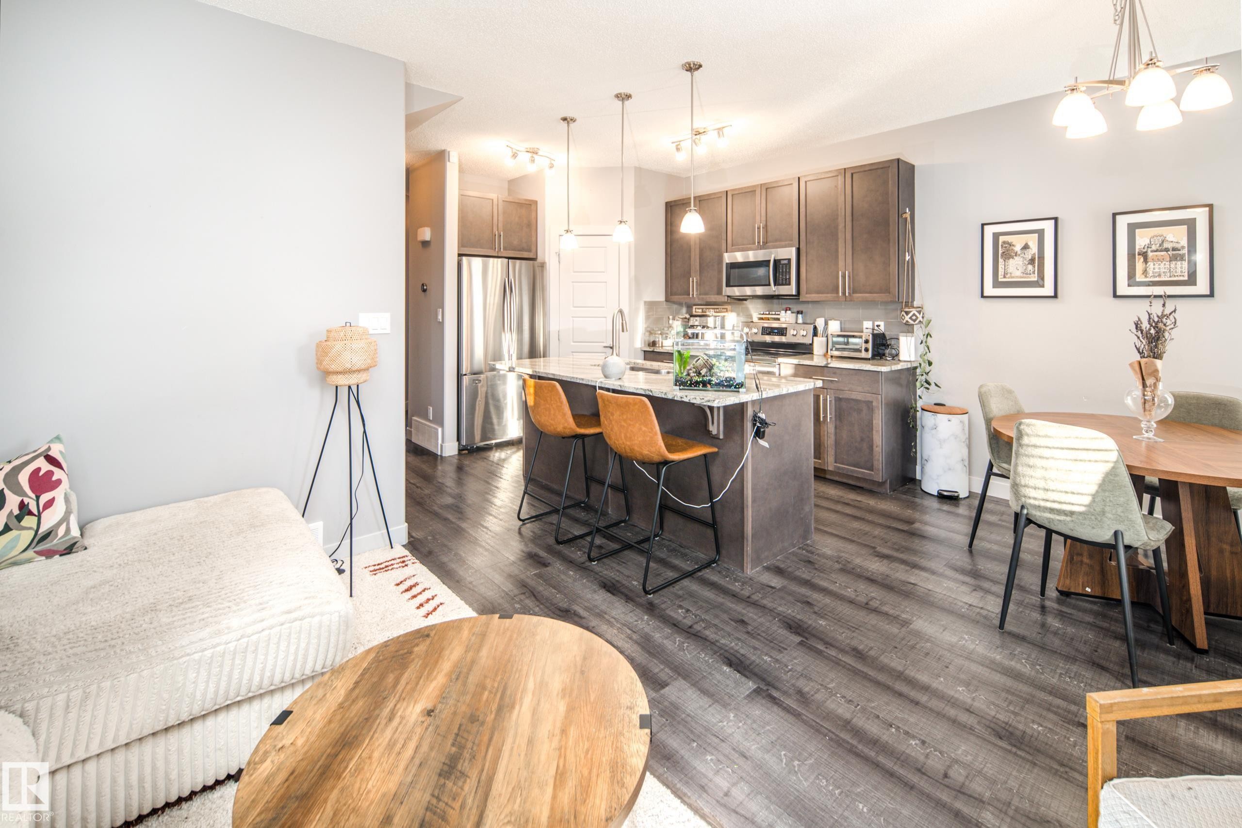 7173 Cardinal Way Sw, Edmonton, AB - Indoor