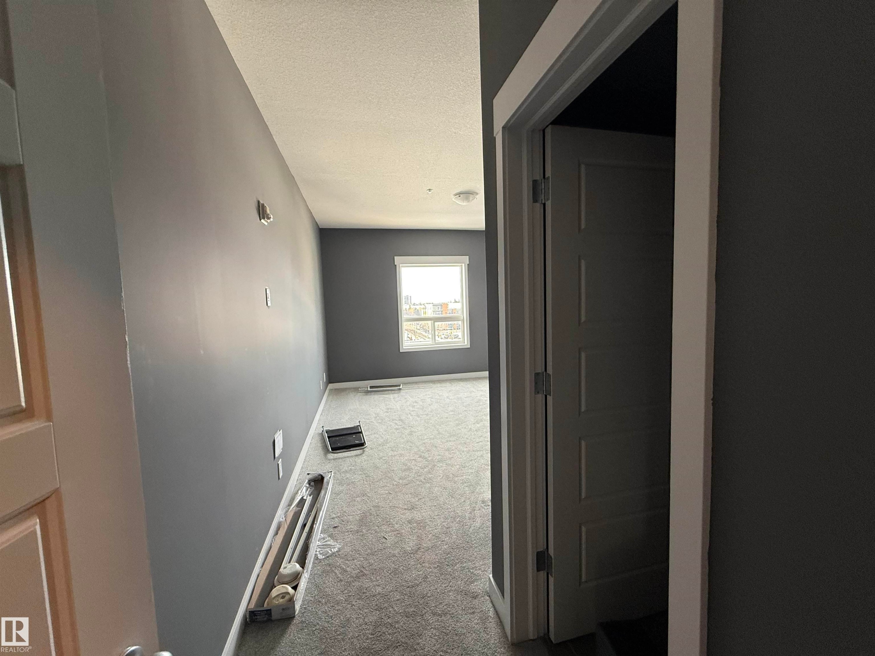 611 11425 105 Avenue, Edmonton, AB - Indoor Photo Showing Other Room