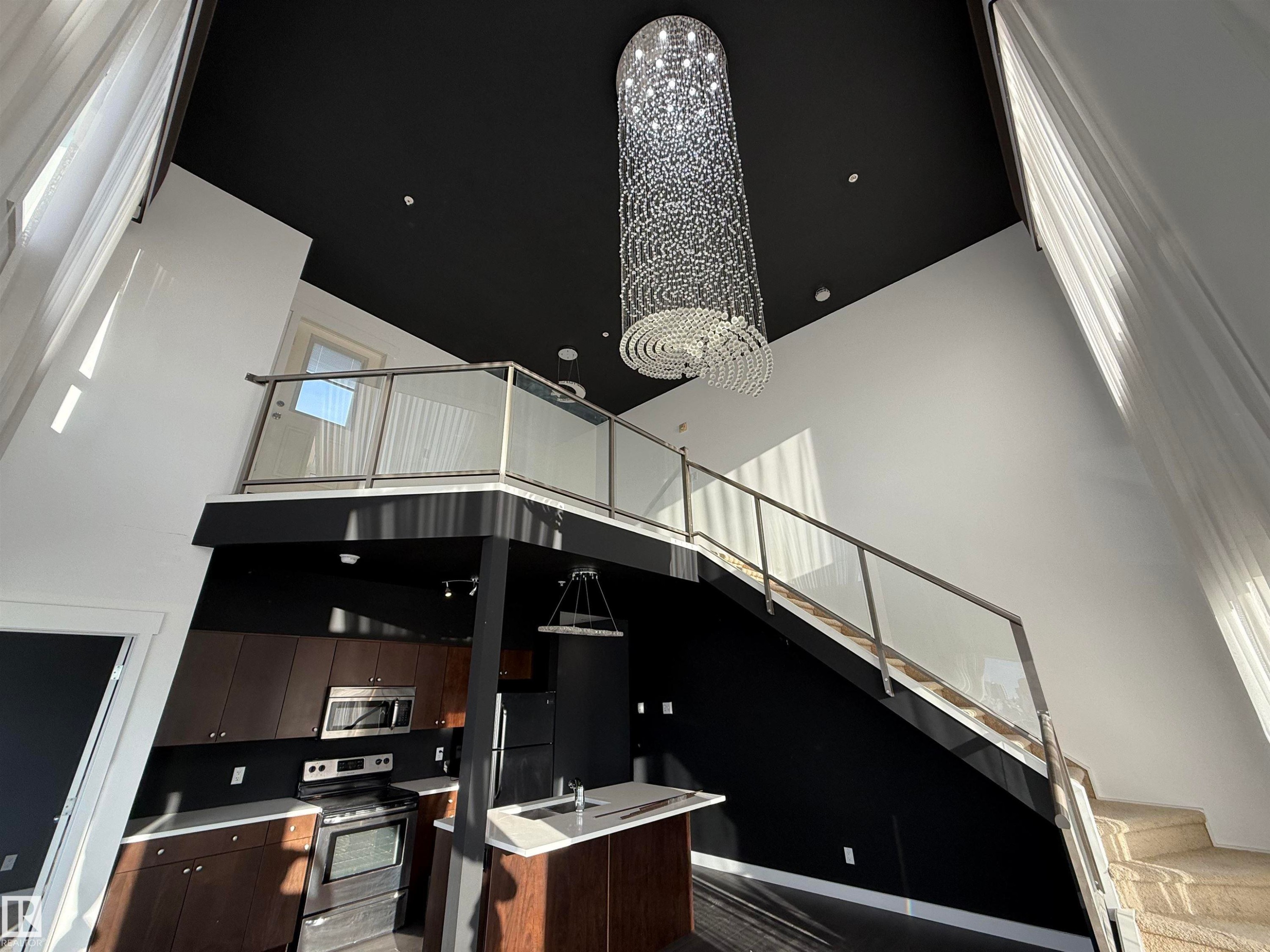 611 11425 105 Avenue, Edmonton, AB - Indoor Photo Showing Other Room