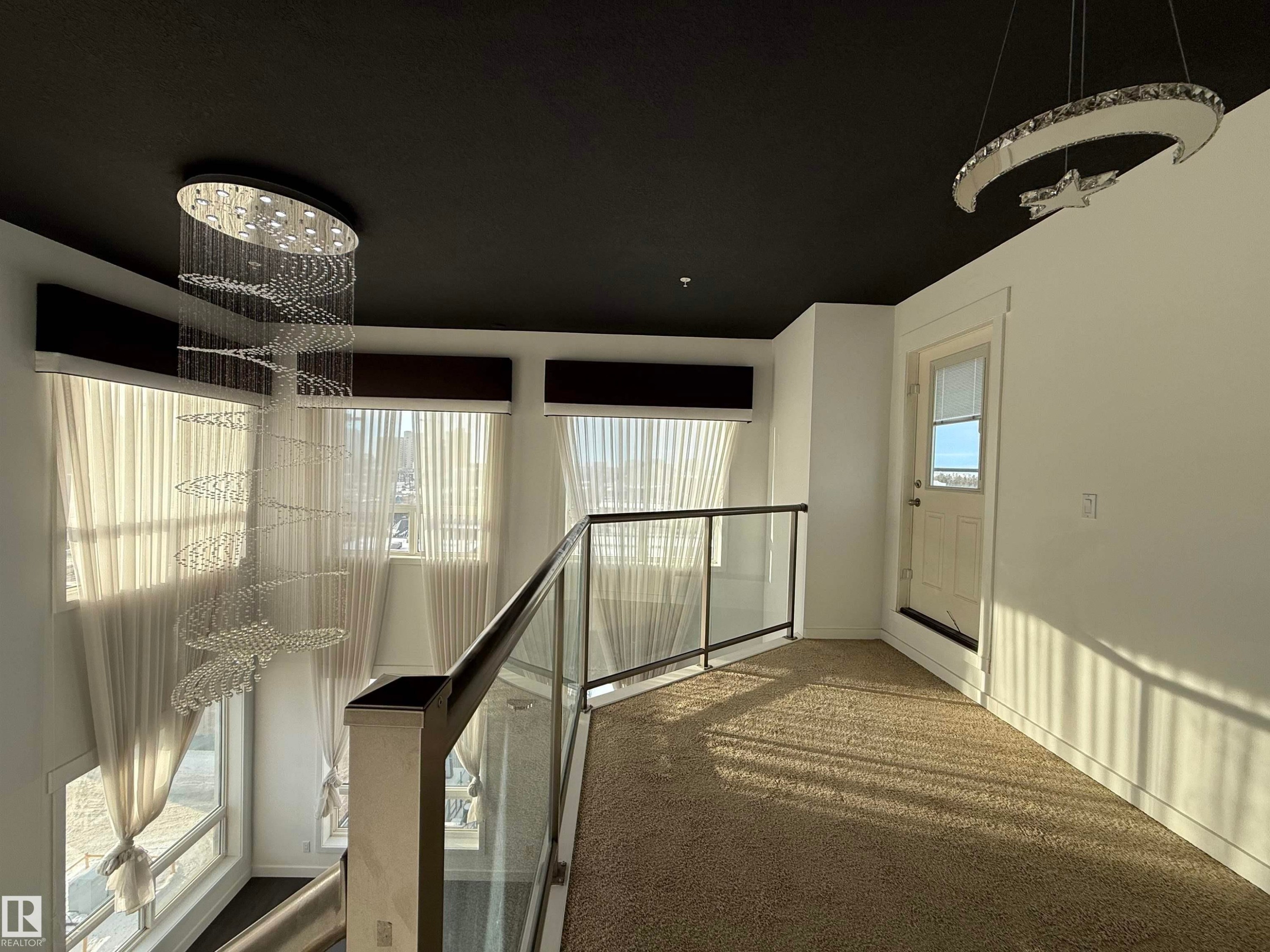 611 11425 105 Avenue, Edmonton, AB - With Balcony With Exterior