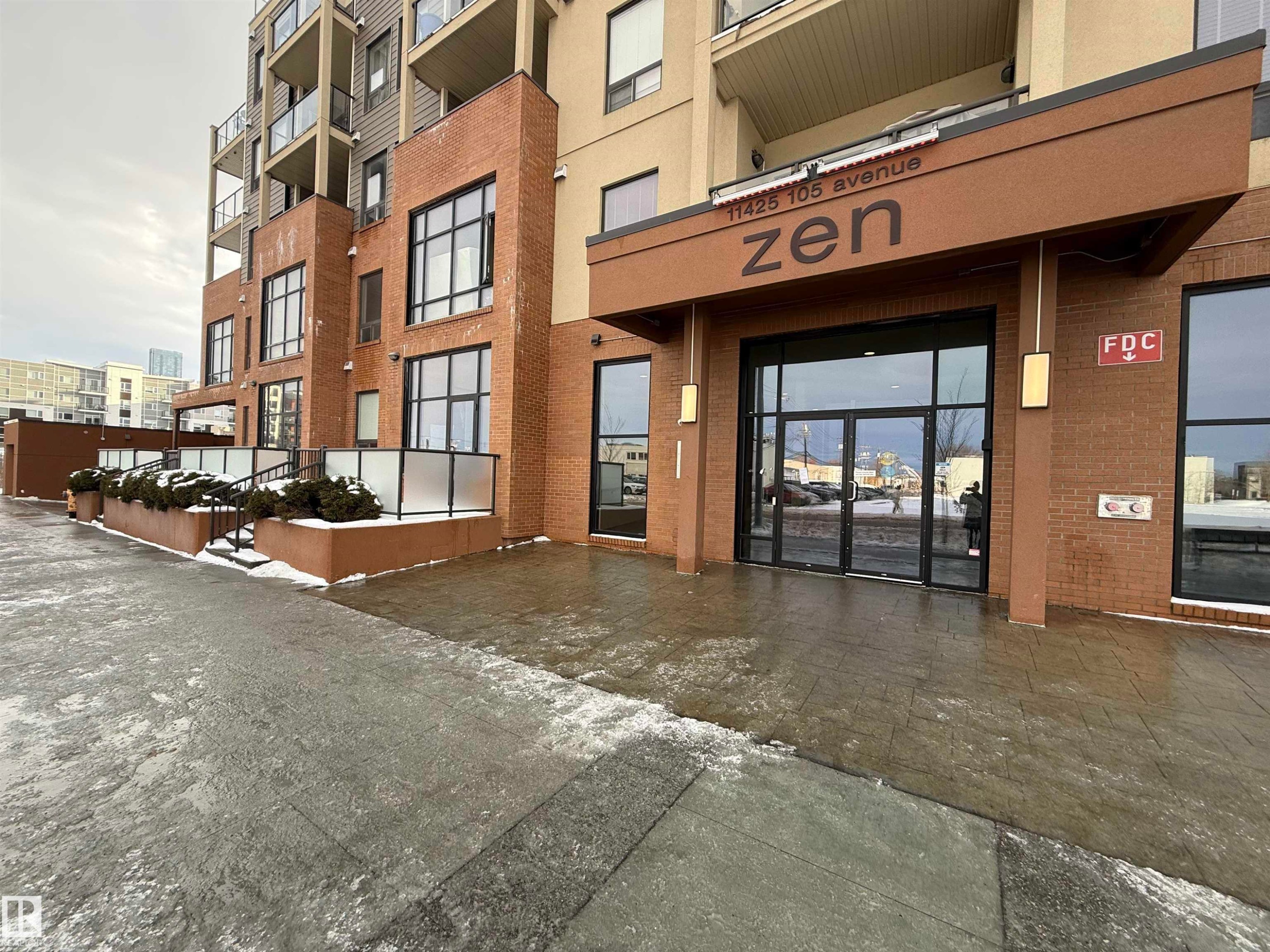 611 11425 105 Avenue, Edmonton, AB - Outdoor