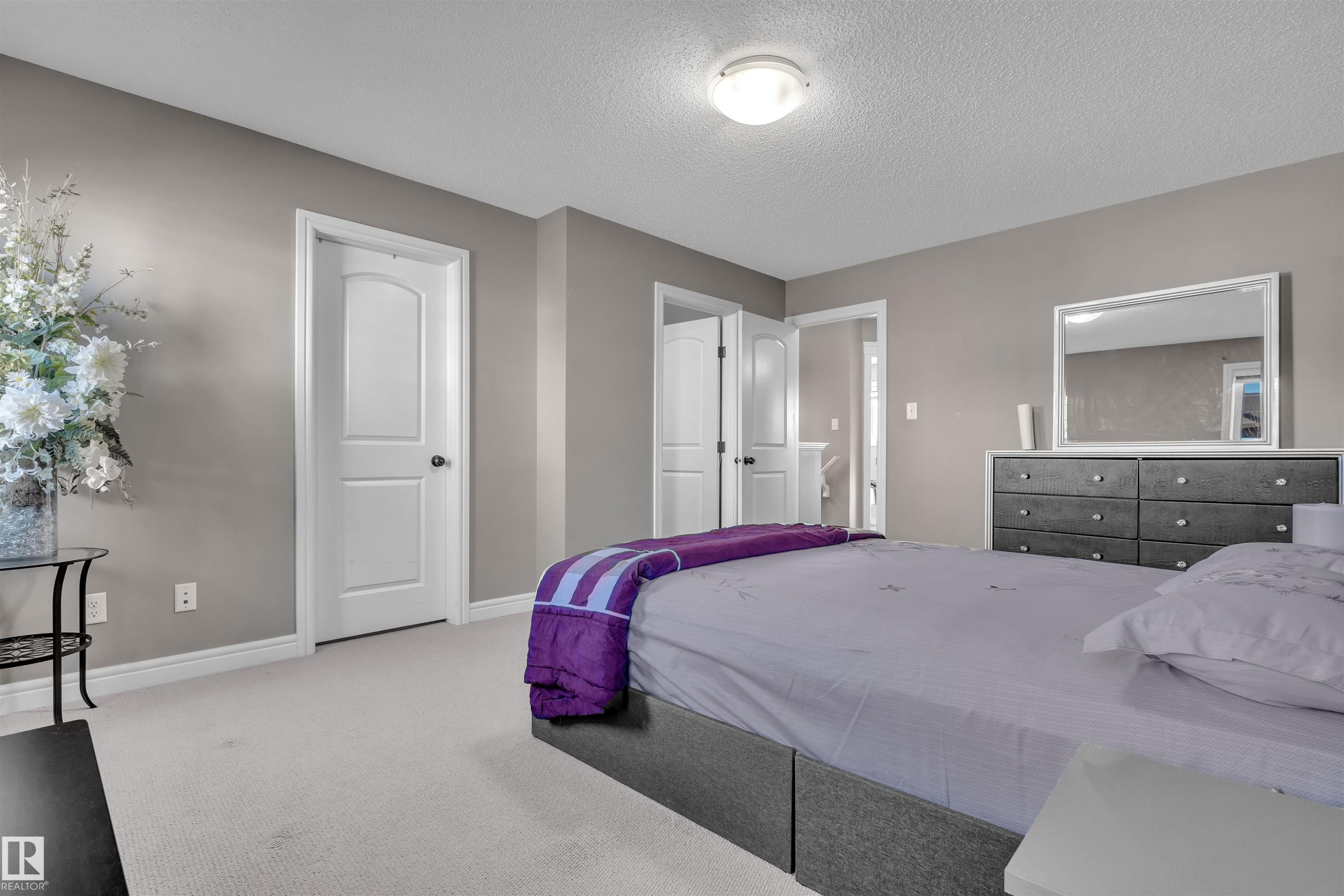 3131 14 Avenue, Edmonton, AB - Indoor Photo Showing Bedroom