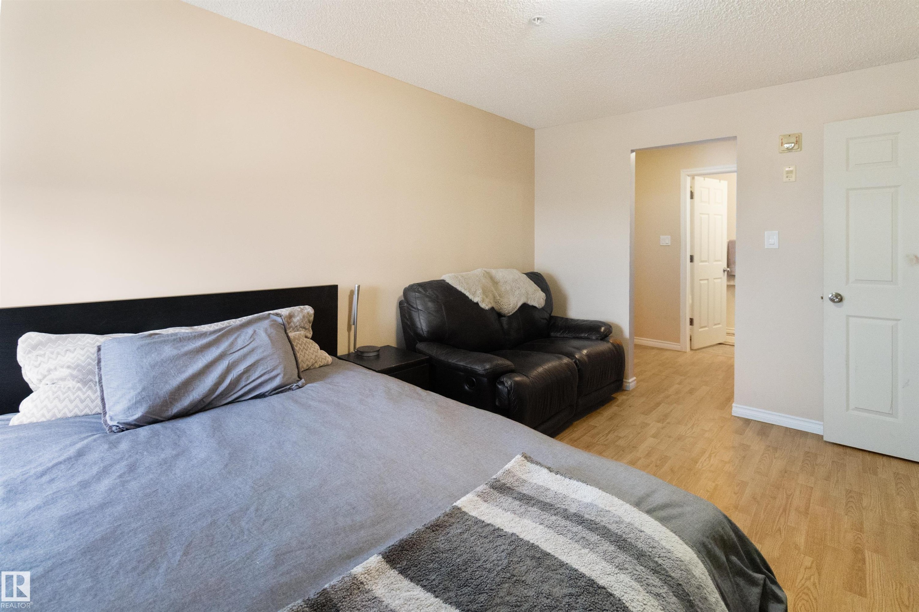 312 155 Edwards Drive, Edmonton, AB - Indoor