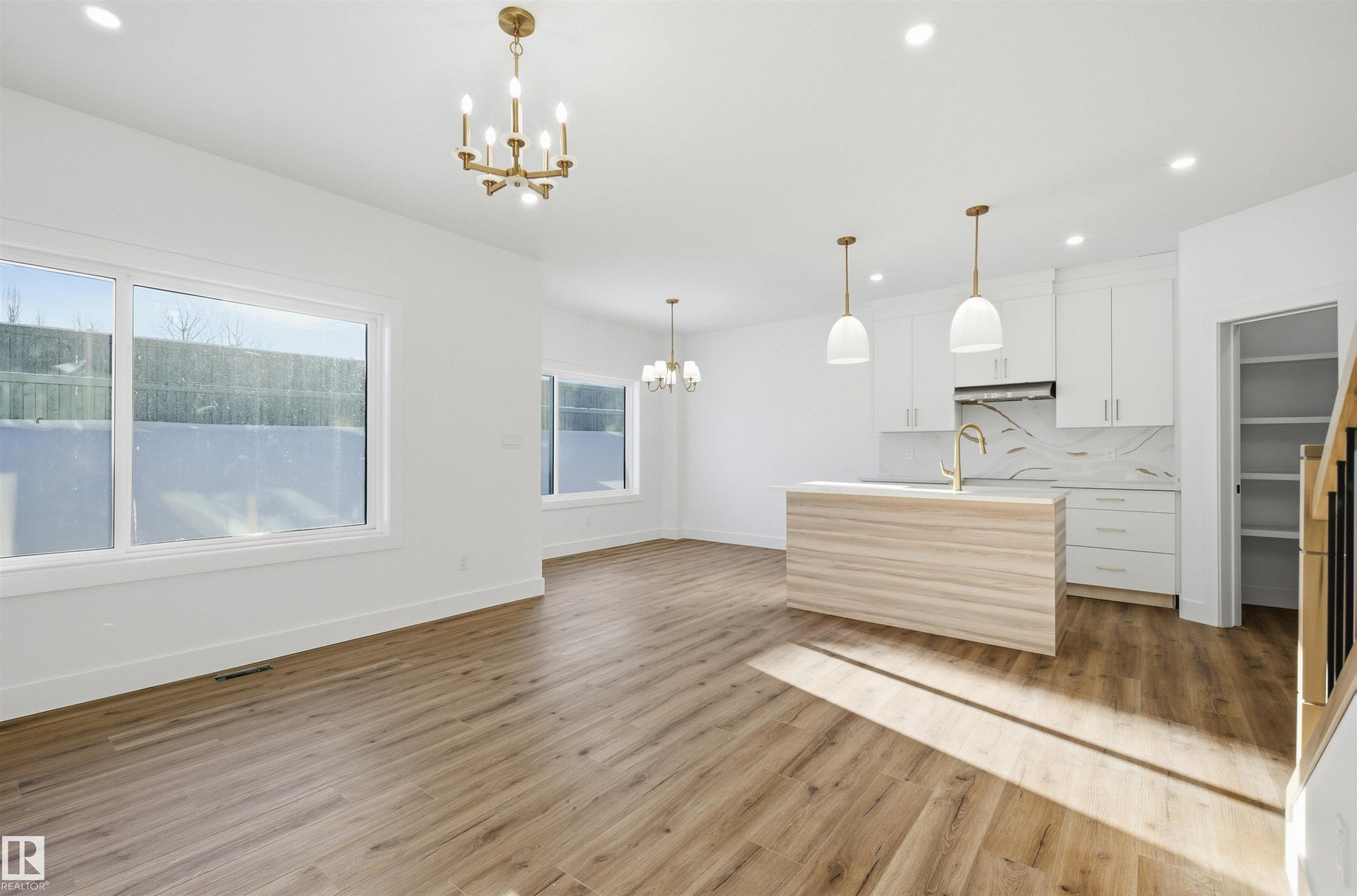 65 Silverstone Drive, Stony Plain, AB - Indoor Photo Showing Kitchen