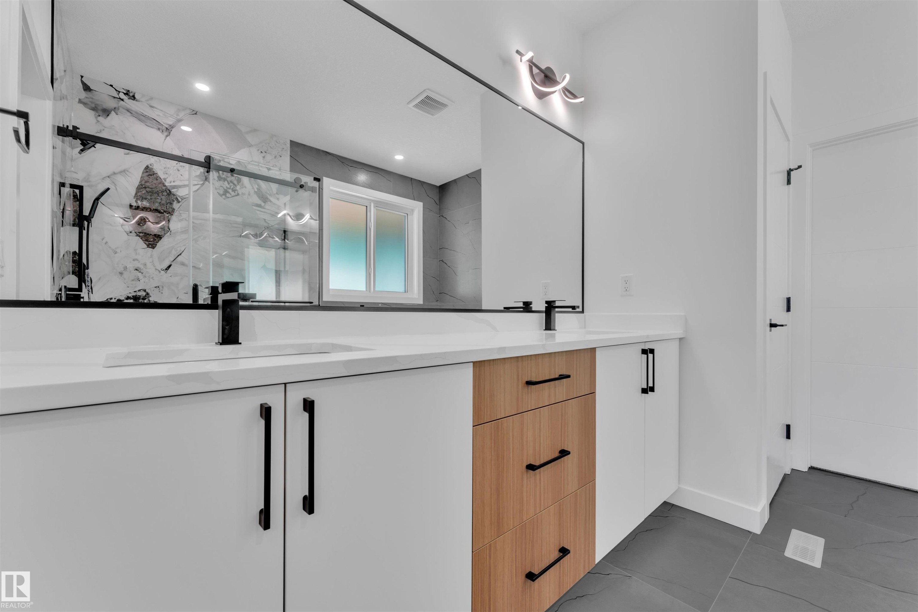 123 Lilac Close, Leduc, AB - Indoor