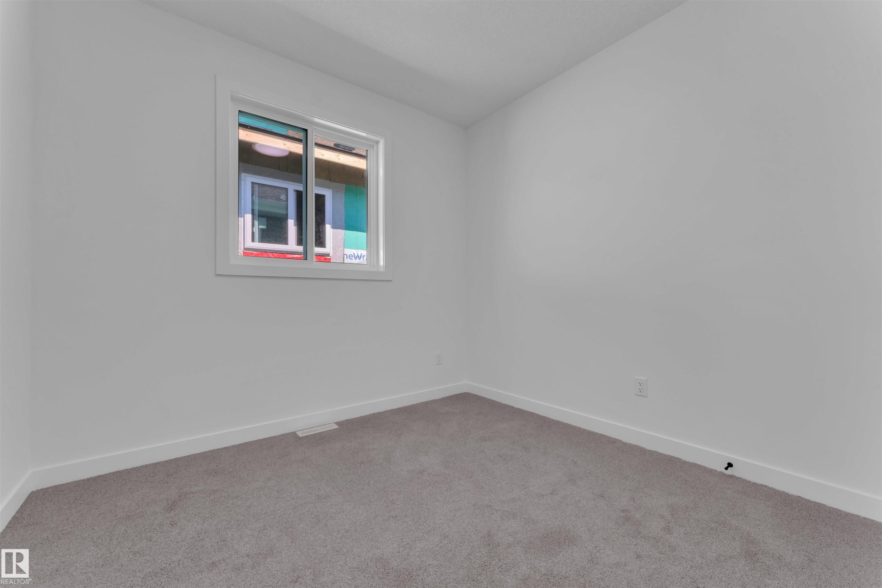 123 Lilac Close, Leduc, AB - Indoor Photo Showing Other Room