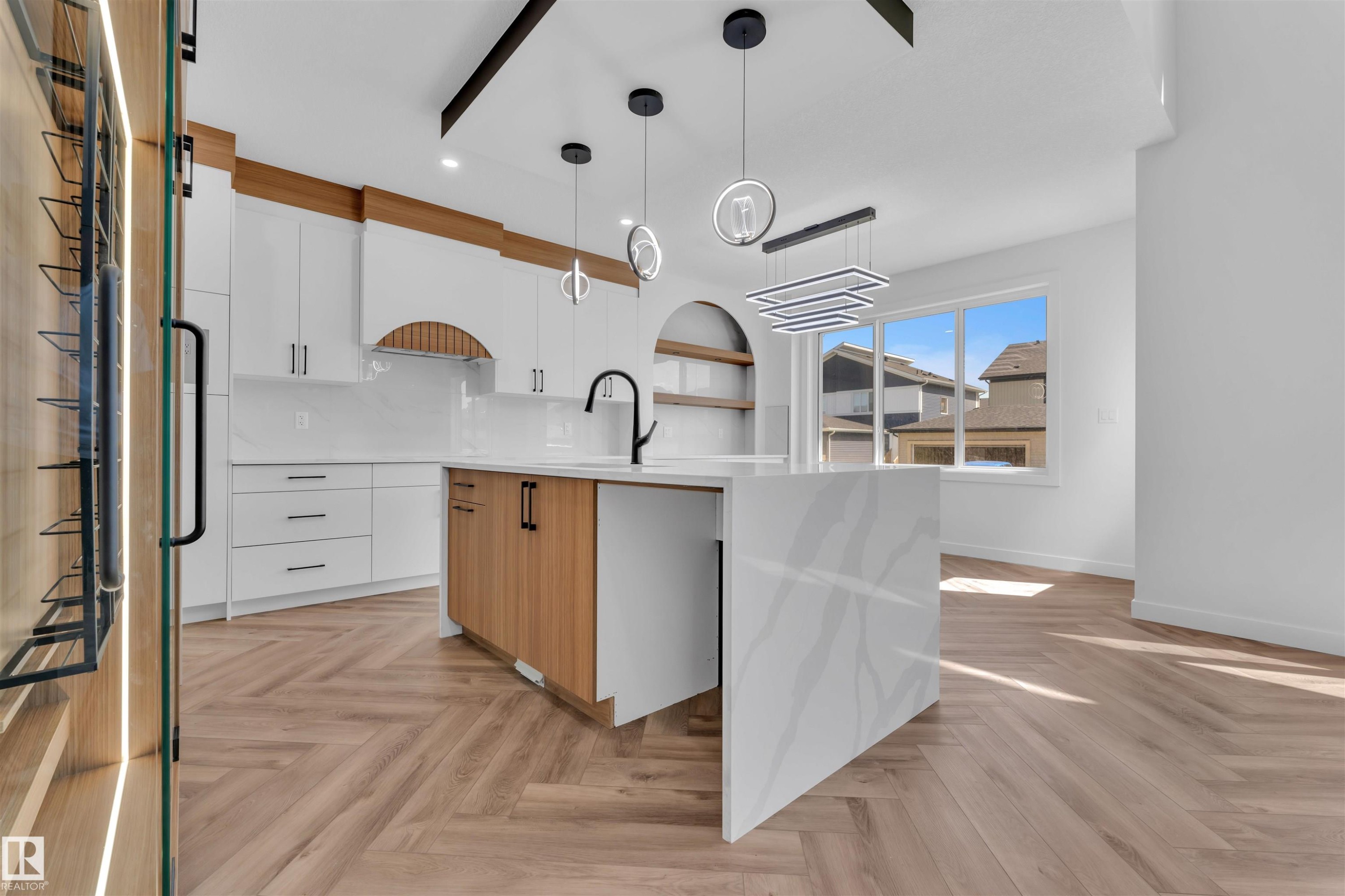 123 Lilac Close, Leduc, AB - Indoor Photo Showing Kitchen With Upgraded Kitchen