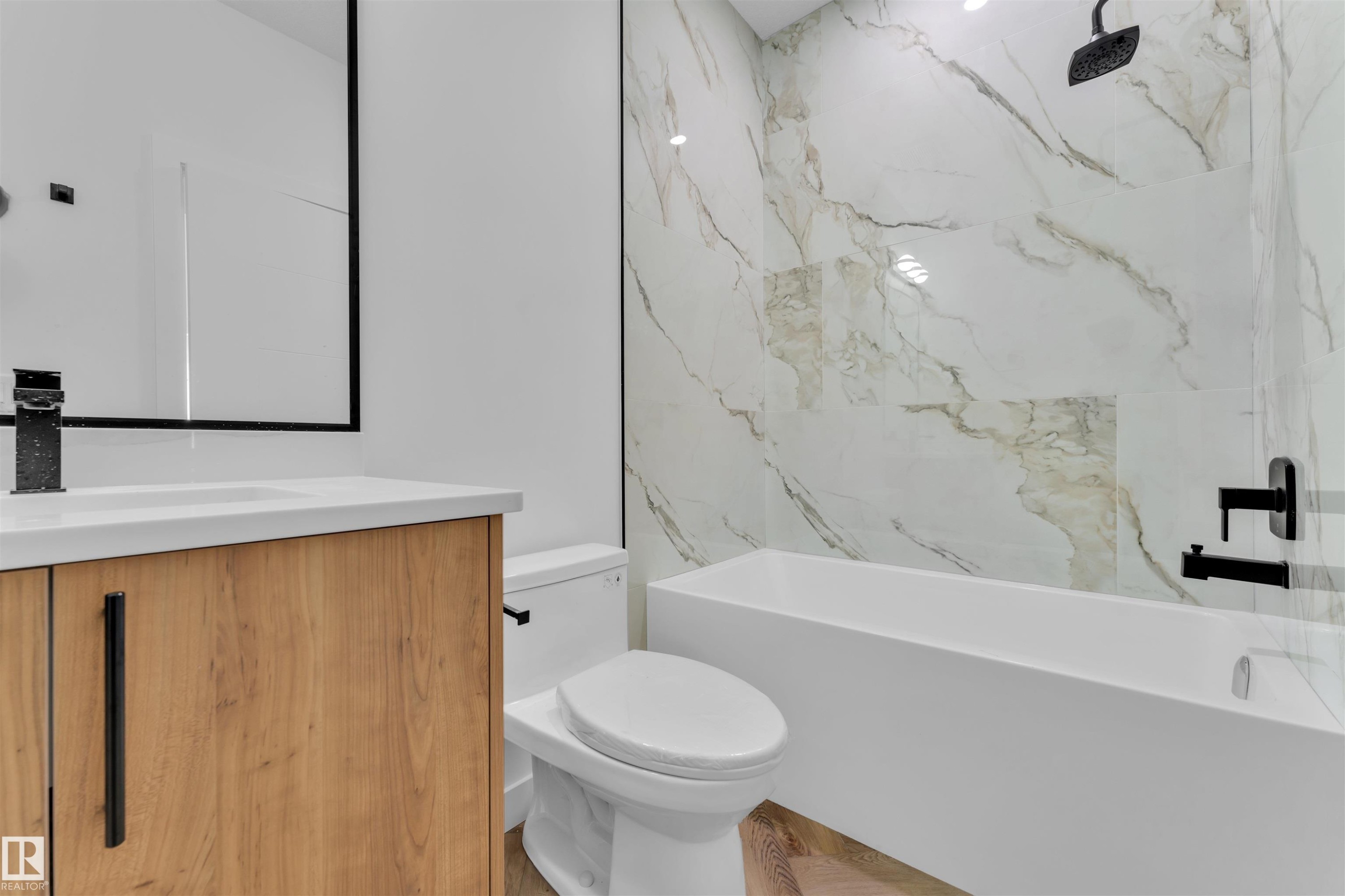 121 Lilac Close, Leduc, AB - Indoor Photo Showing Bathroom