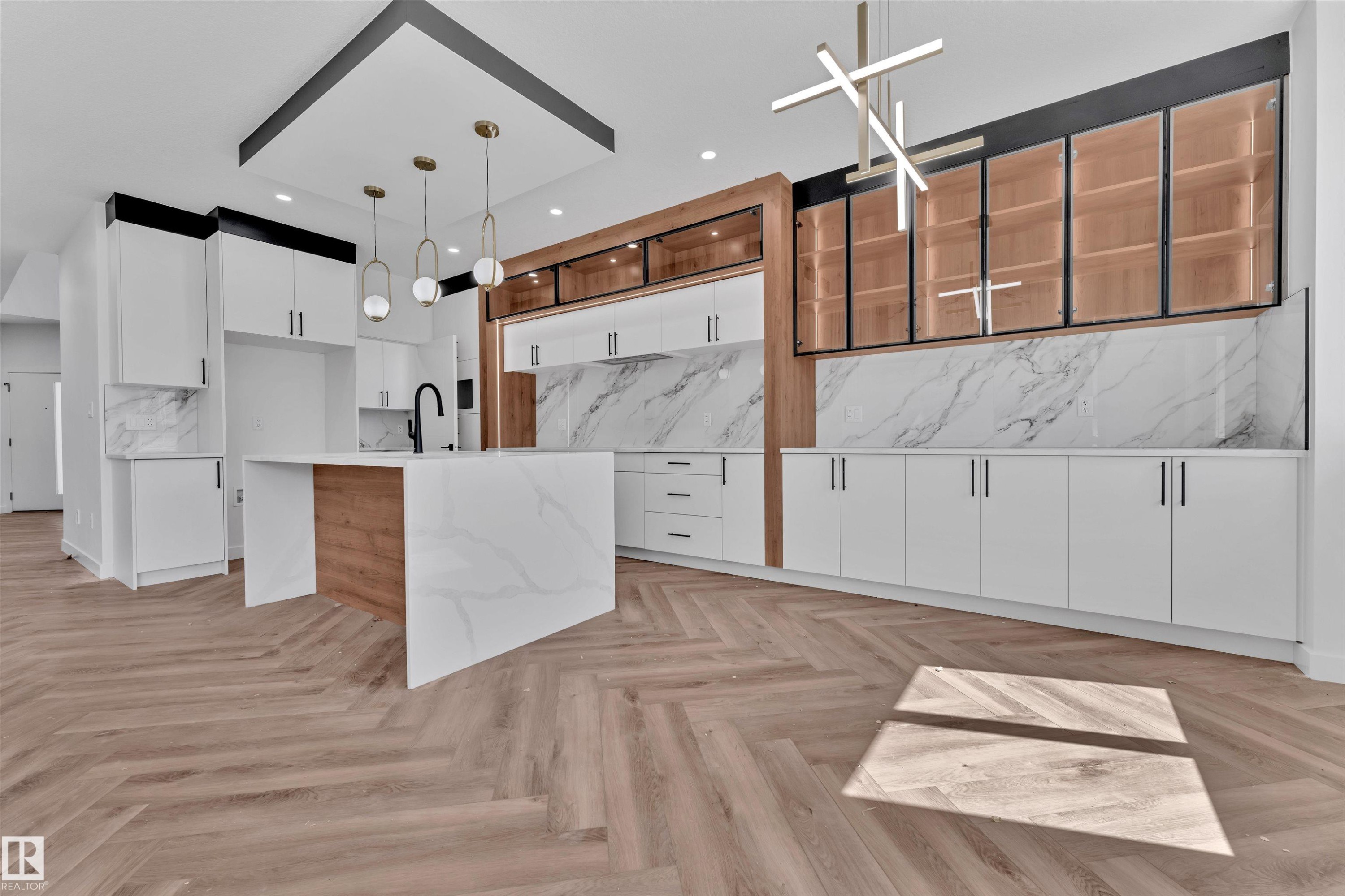 121 Lilac Close, Leduc, AB - Indoor Photo Showing Kitchen