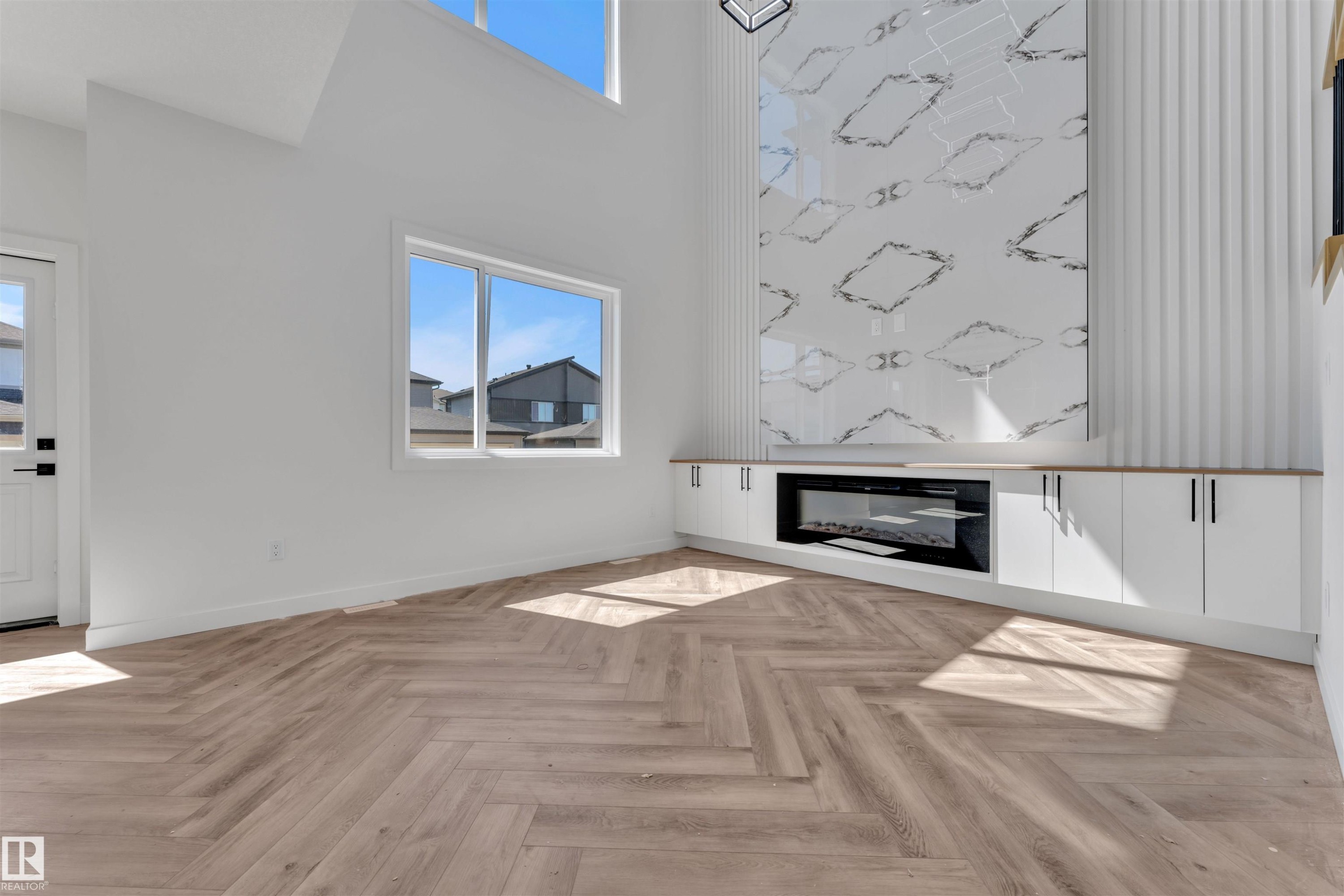 121 Lilac Close, Leduc, AB - Indoor With Fireplace