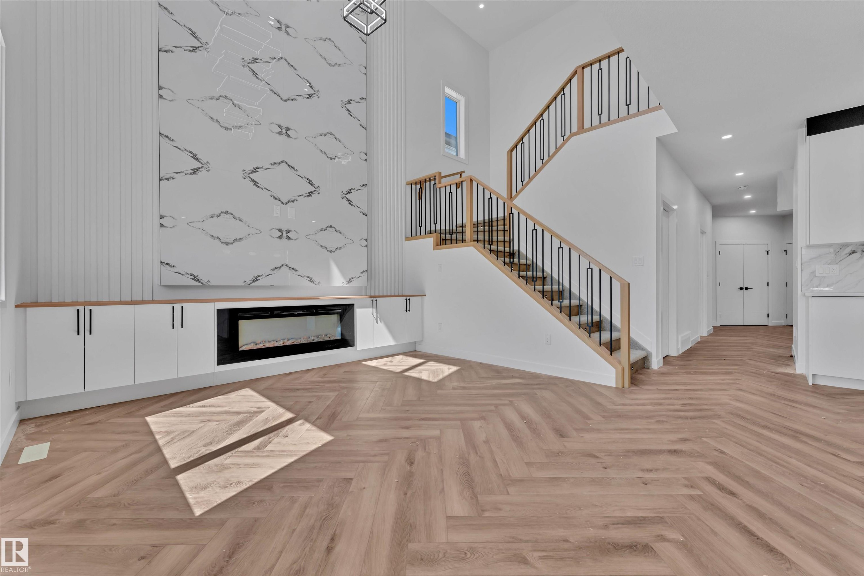 121 Lilac Close, Leduc, AB - Indoor With Fireplace