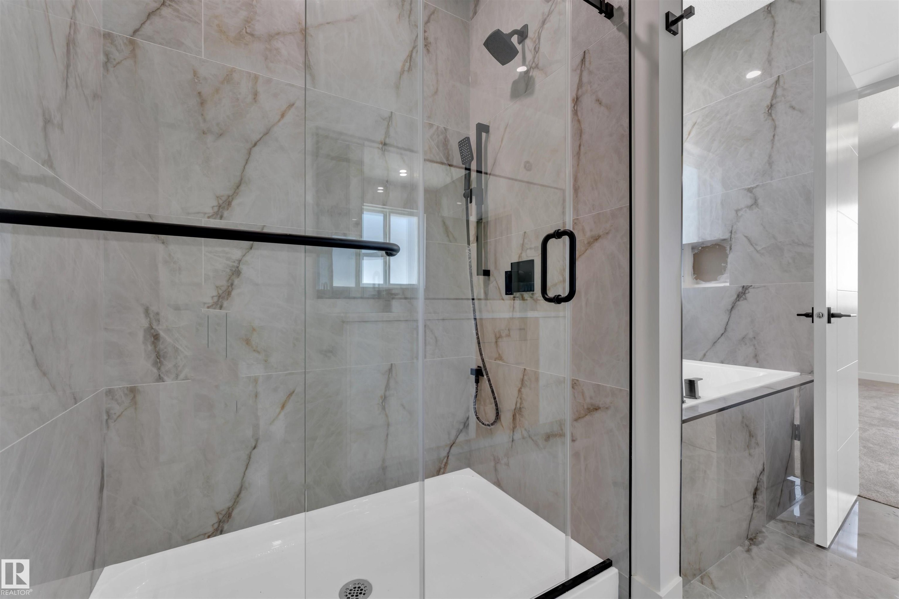 121 Lilac Close, Leduc, AB - Indoor Photo Showing Bathroom