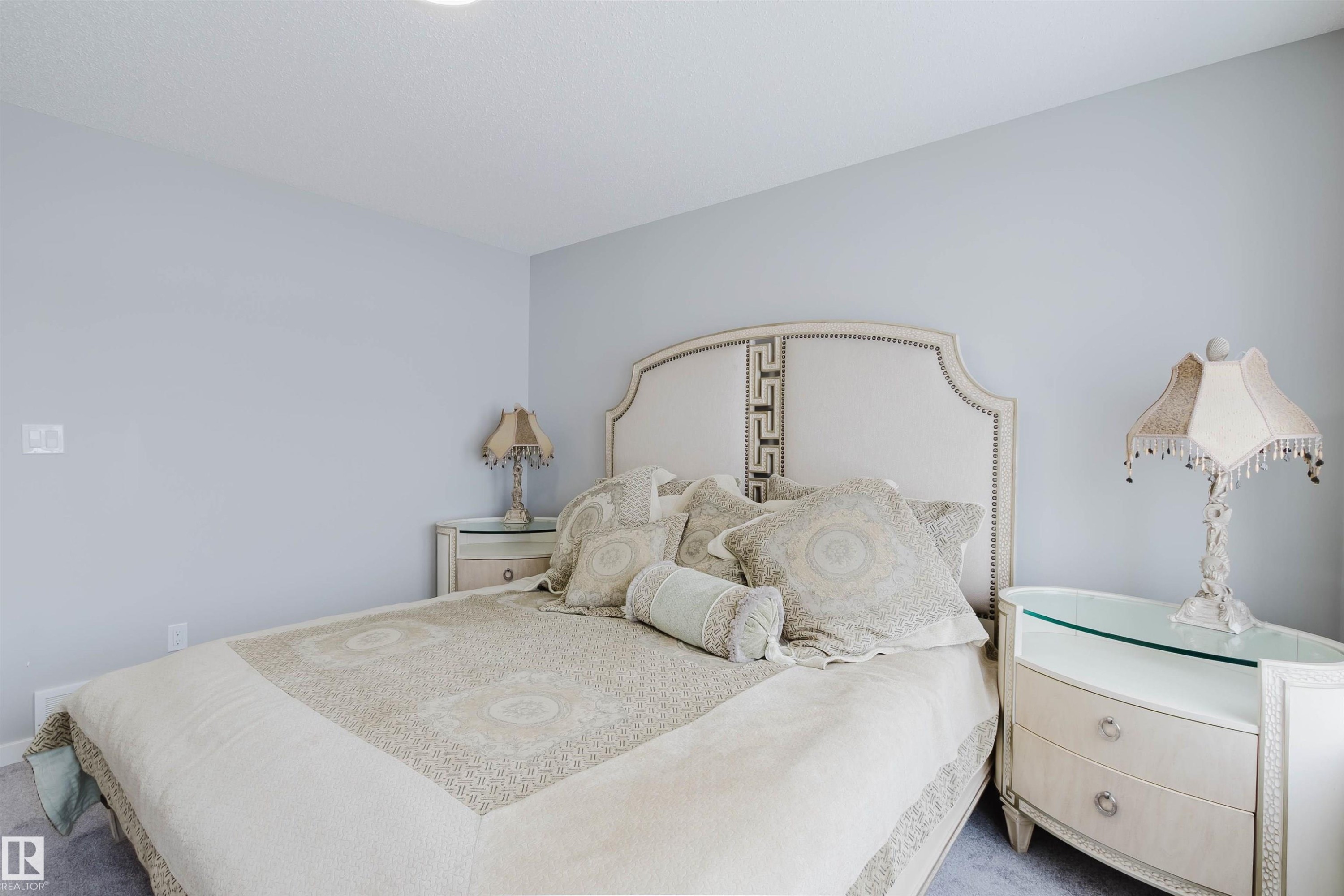 Bedroom featuring carpet flooring - 343 Edgemont Drive, Edmonton, AB - Indoor Photo Showing Bedroom