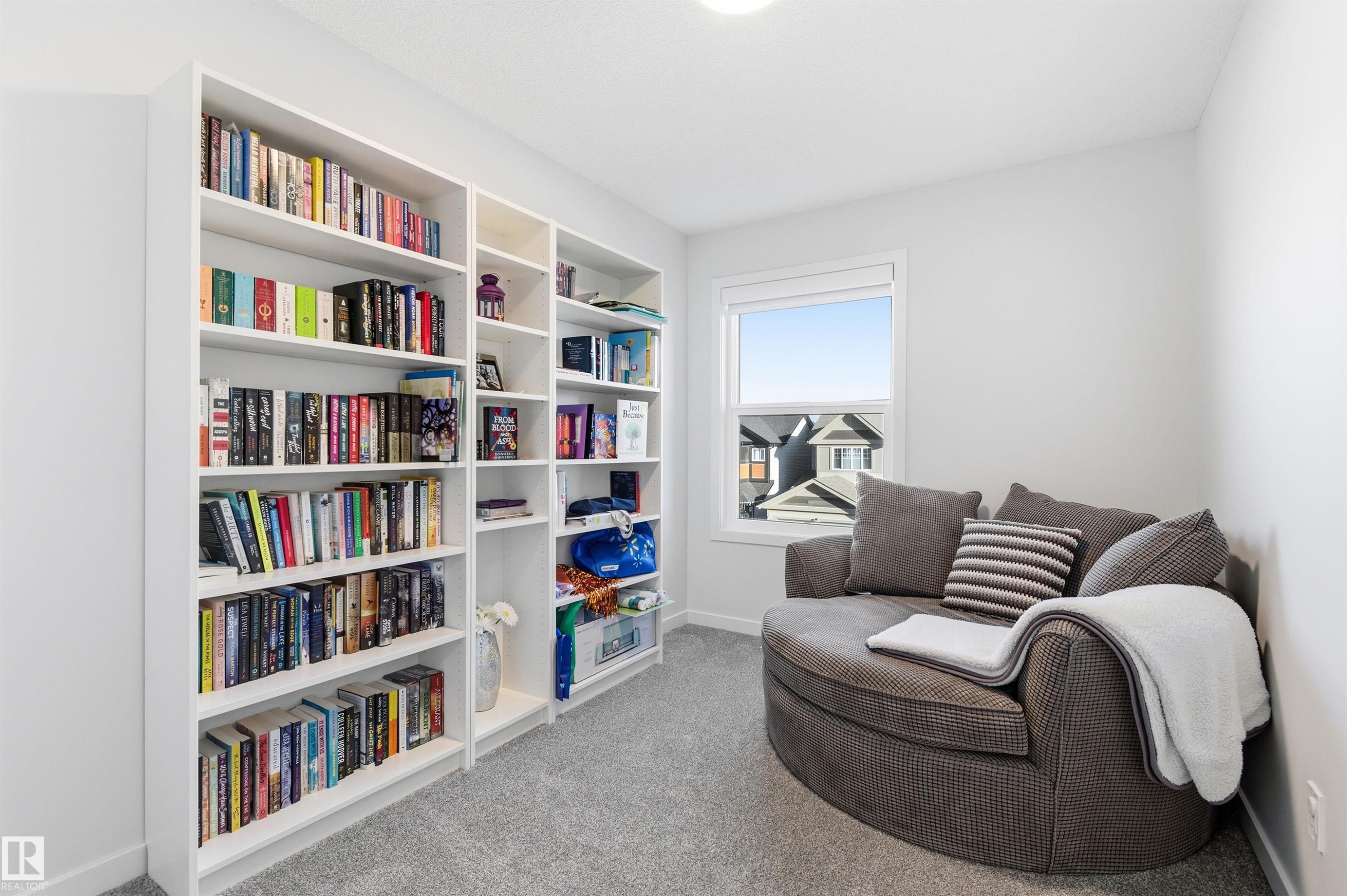 656 35 Street, Edmonton, AB - Indoor