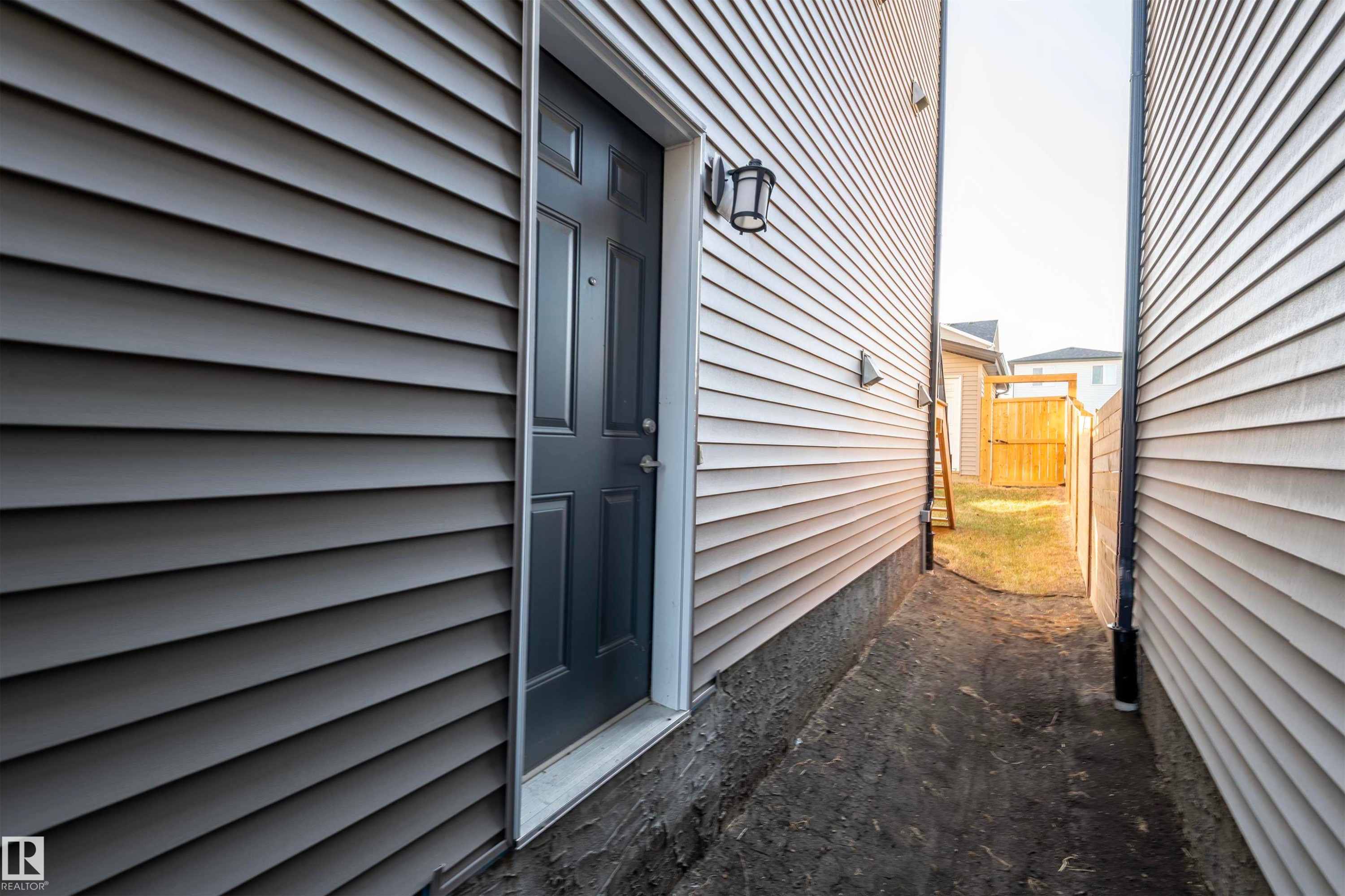 656 35 Street, Edmonton, AB - Outdoor With Exterior