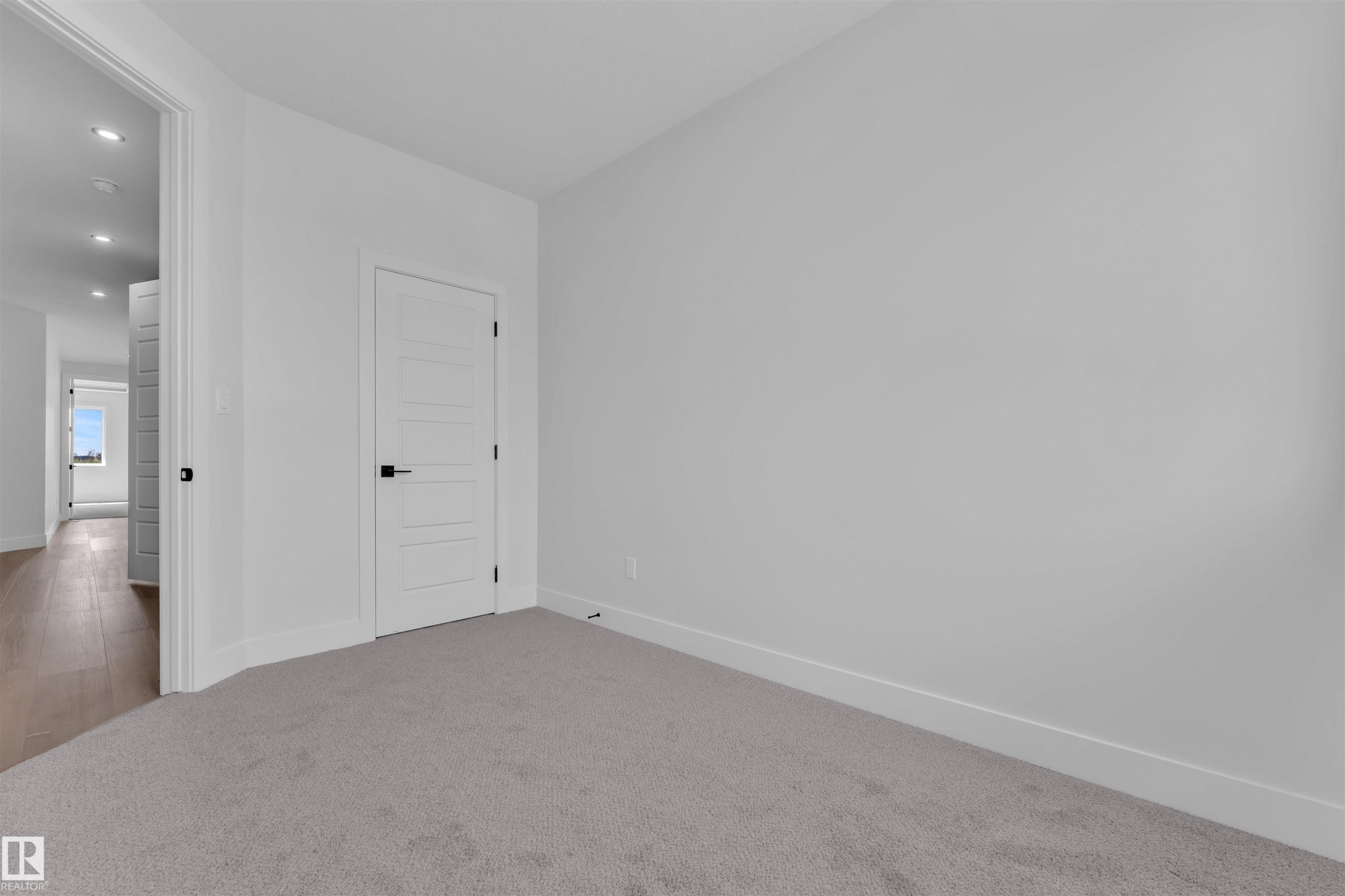 22835 80 Avenue, Edmonton, AB - Indoor Photo Showing Other Room