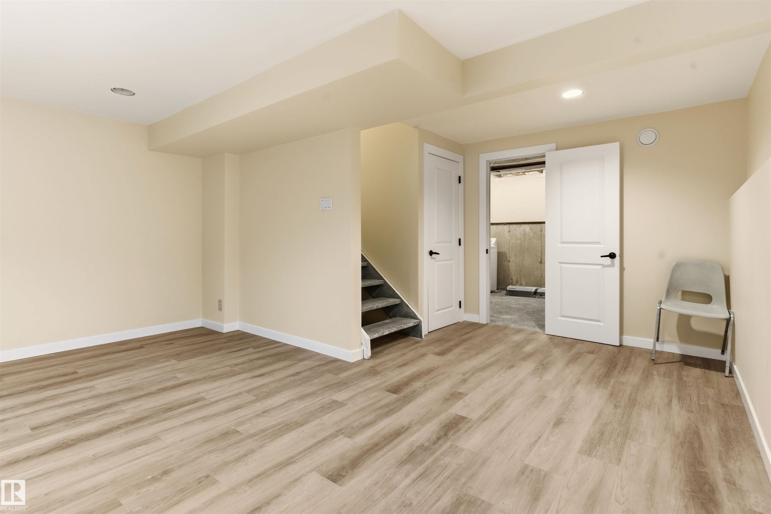 12 1411 Mill Woods Road E, Edmonton, AB - Indoor Photo Showing Other Room