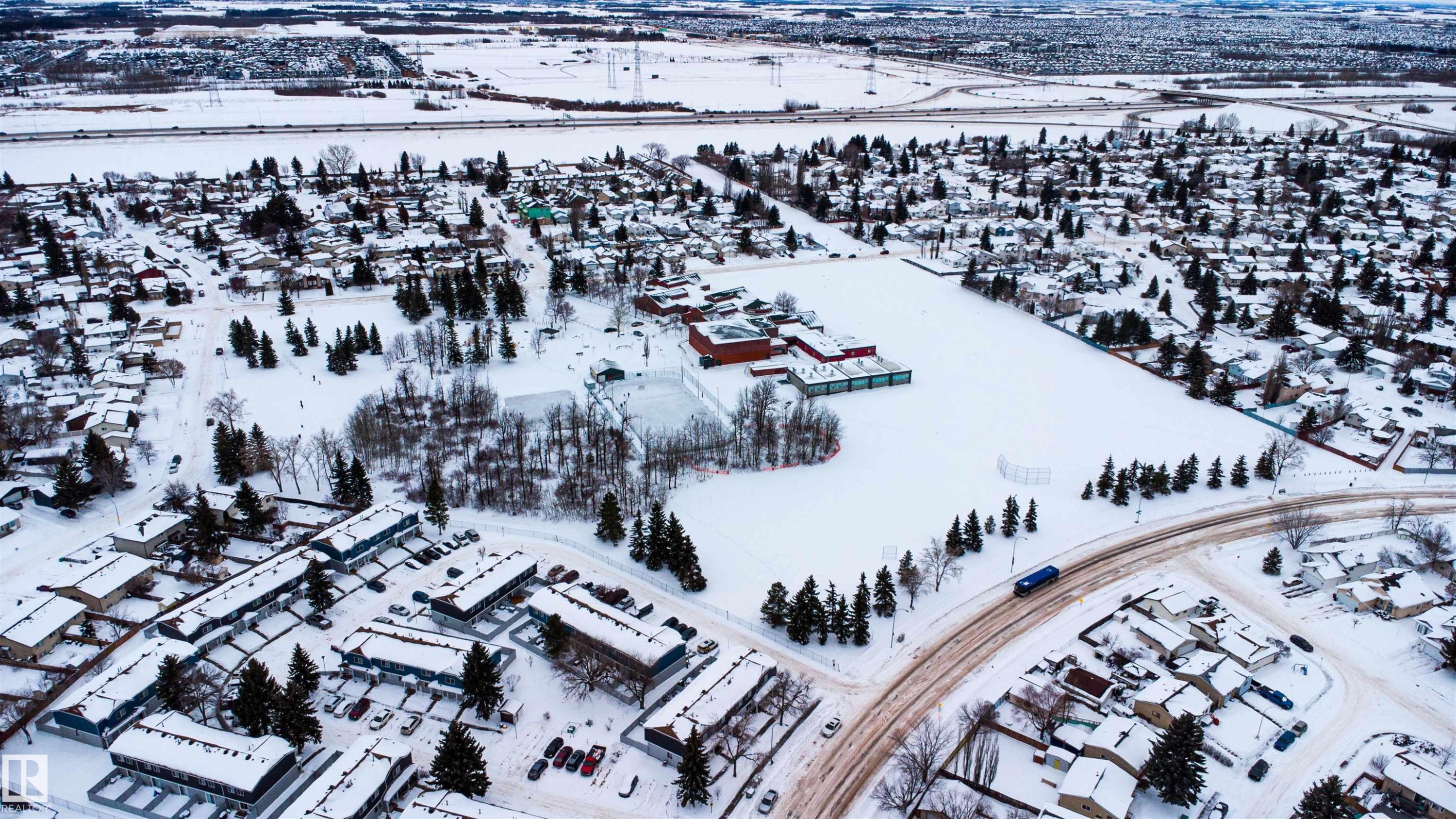 12 1411 Mill Woods Road E, Edmonton, AB - Outdoor With View