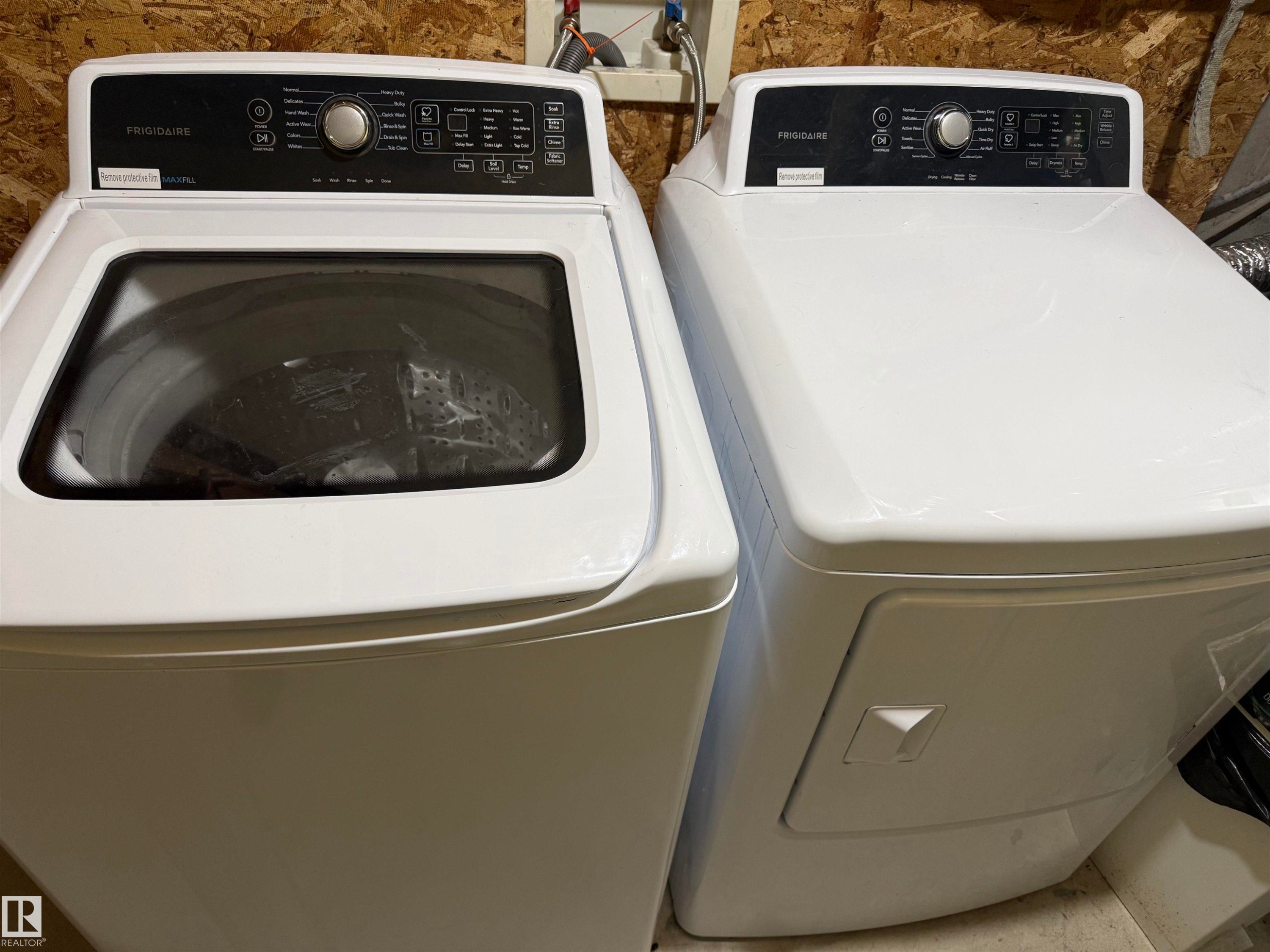 51 16823 84 Street, Edmonton, AB - Indoor Photo Showing Laundry Room