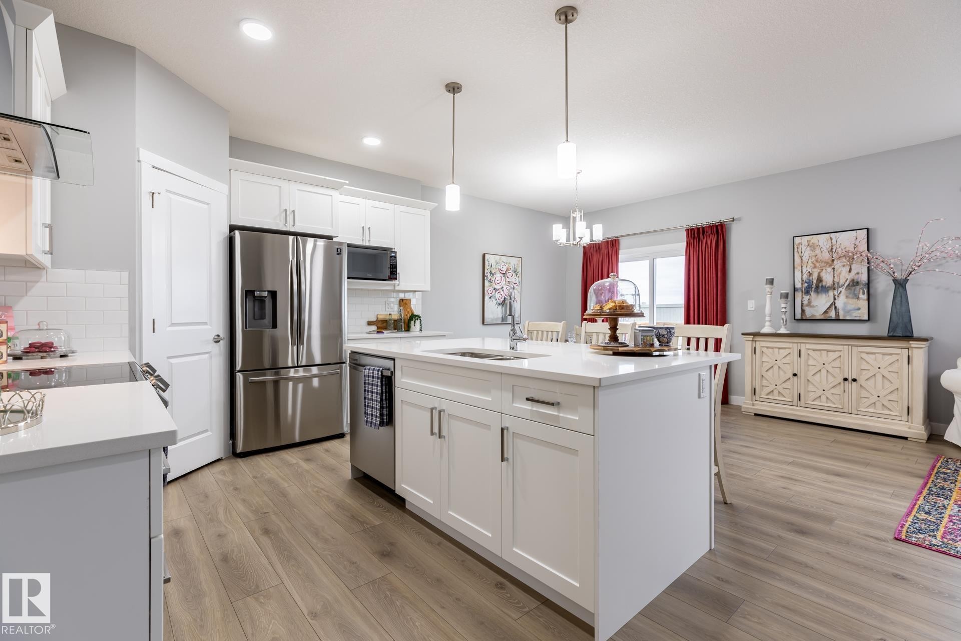 19424 26 Avenue, Edmonton, AB - Indoor Photo Showing Kitchen With Upgraded Kitchen