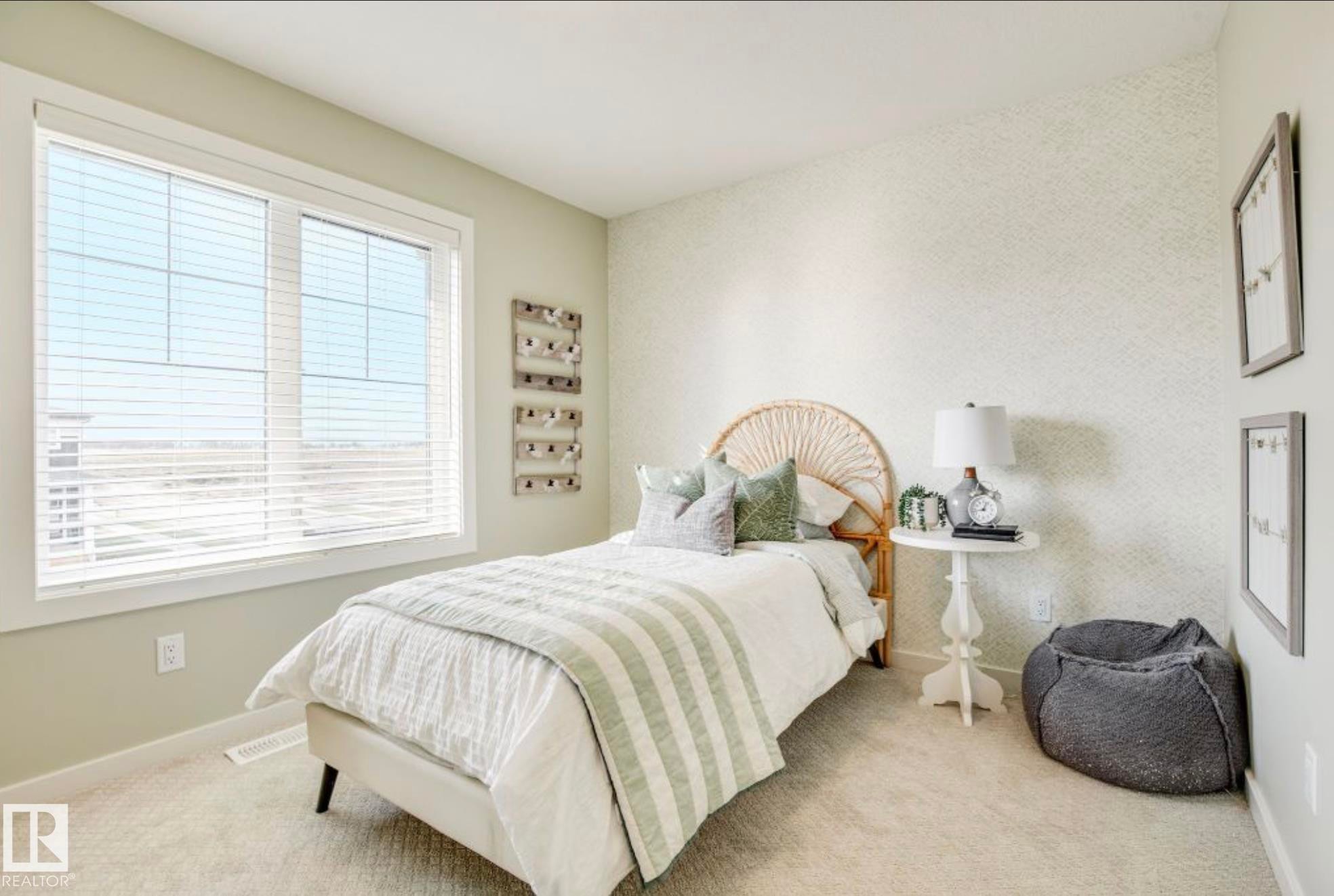2356 Muckleplum Way, Edmonton, AB - Indoor Photo Showing Bedroom