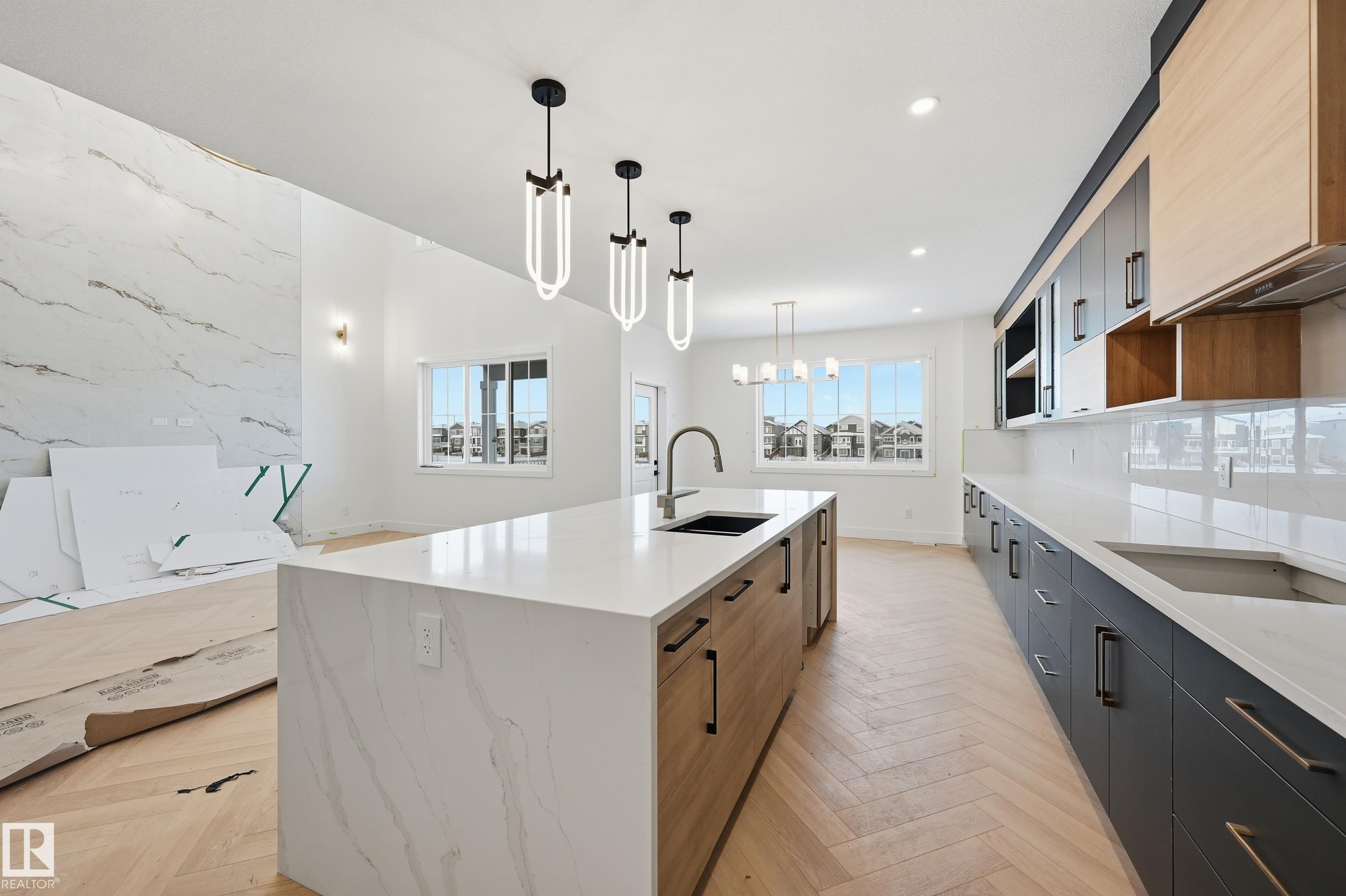 4 Eldridge Point(E), St. Albert, AB - Indoor Photo Showing Kitchen With Upgraded Kitchen