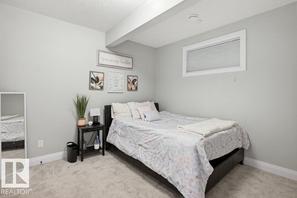 2603 Bluejay Close, Edmonton, AB - Indoor Photo Showing Bedroom