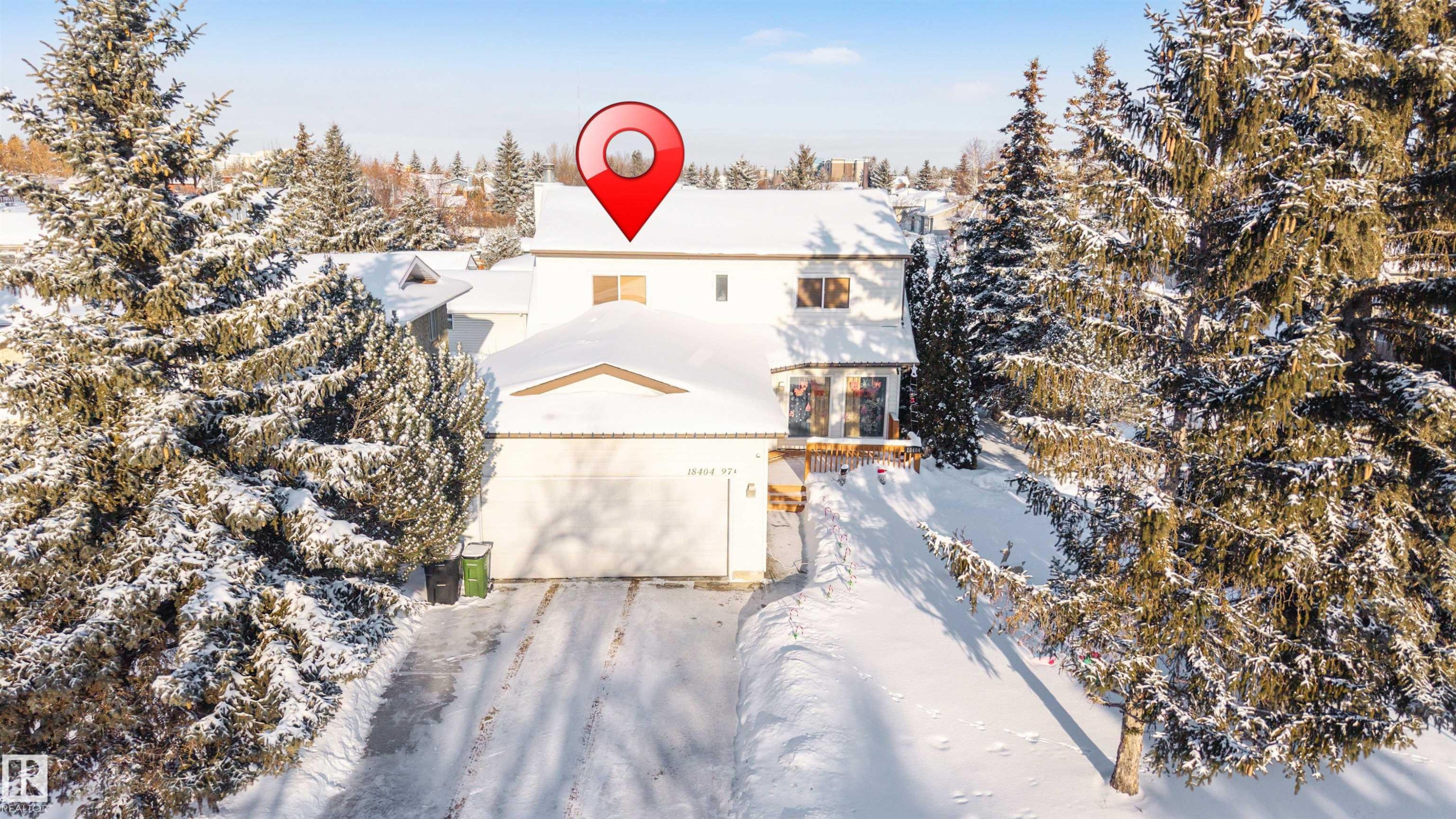 View of front facade with a garage - 18404 97A Avenue, Edmonton, AB - Outdoor