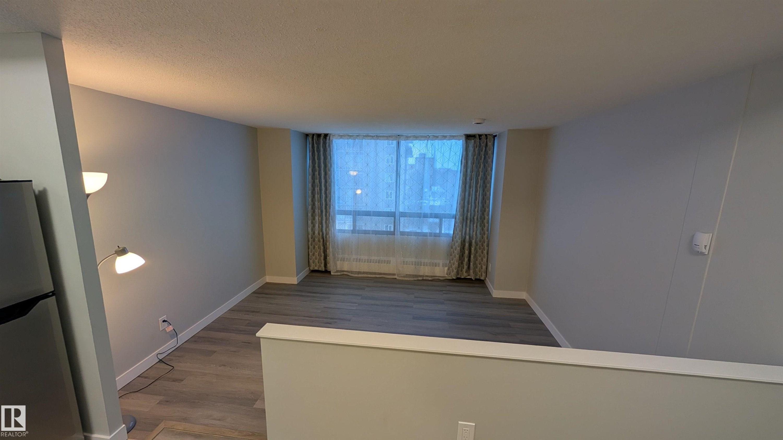 714 10160 114 Street Nw, Edmonton, AB - Indoor Photo Showing Other Room