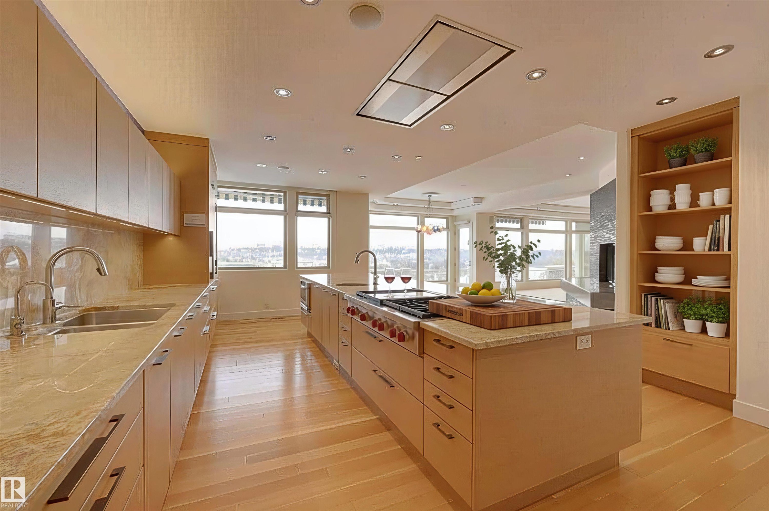 28 Riverside Crescent, Edmonton, AB - Indoor Photo Showing Other Room