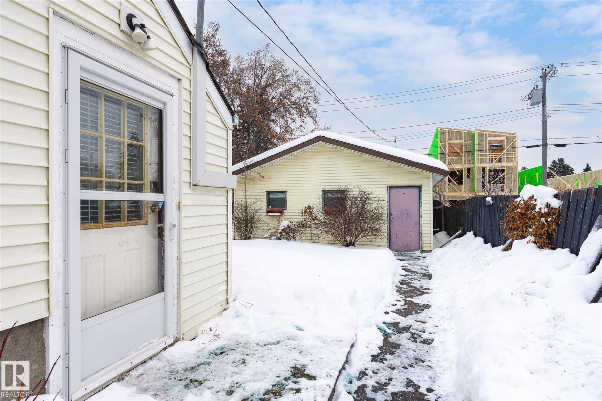 Exterior space - 10429 143 Street, Edmonton, AB - Outdoor