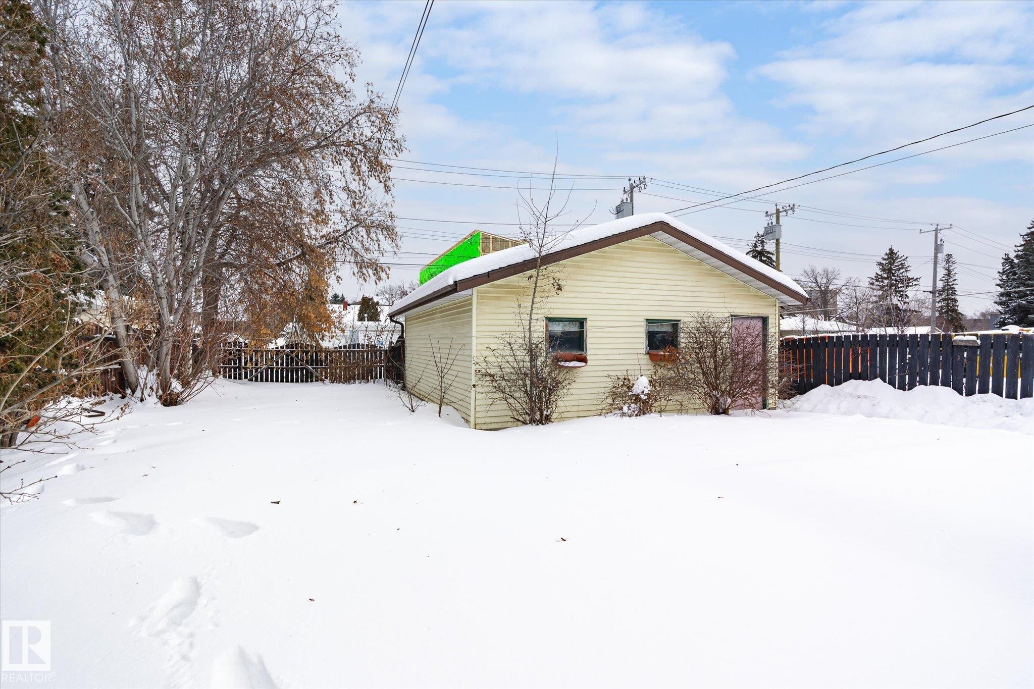 View of snow covered exterior - 10429 143 Street, Edmonton, AB - Outdoor