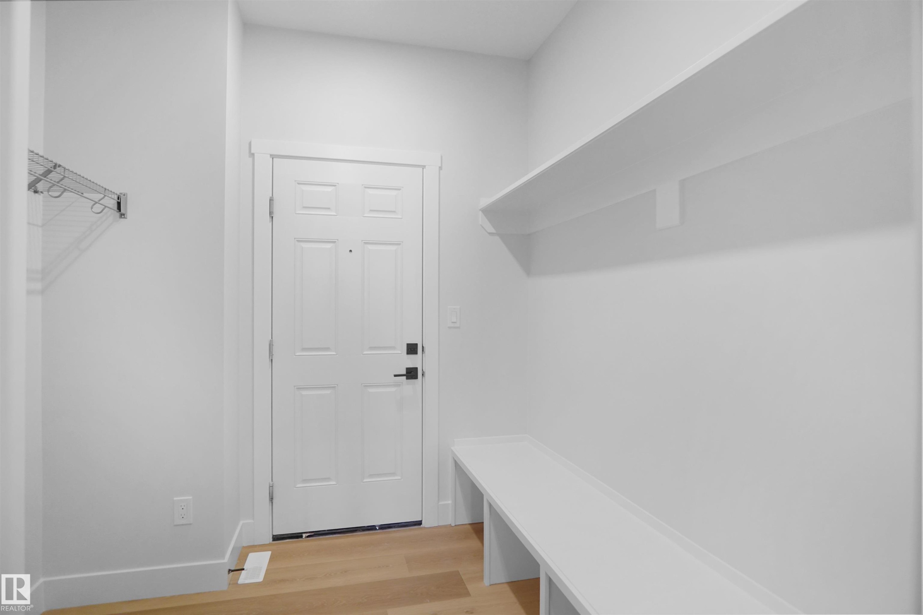 2823 152 Avenue, Edmonton, AB - Indoor