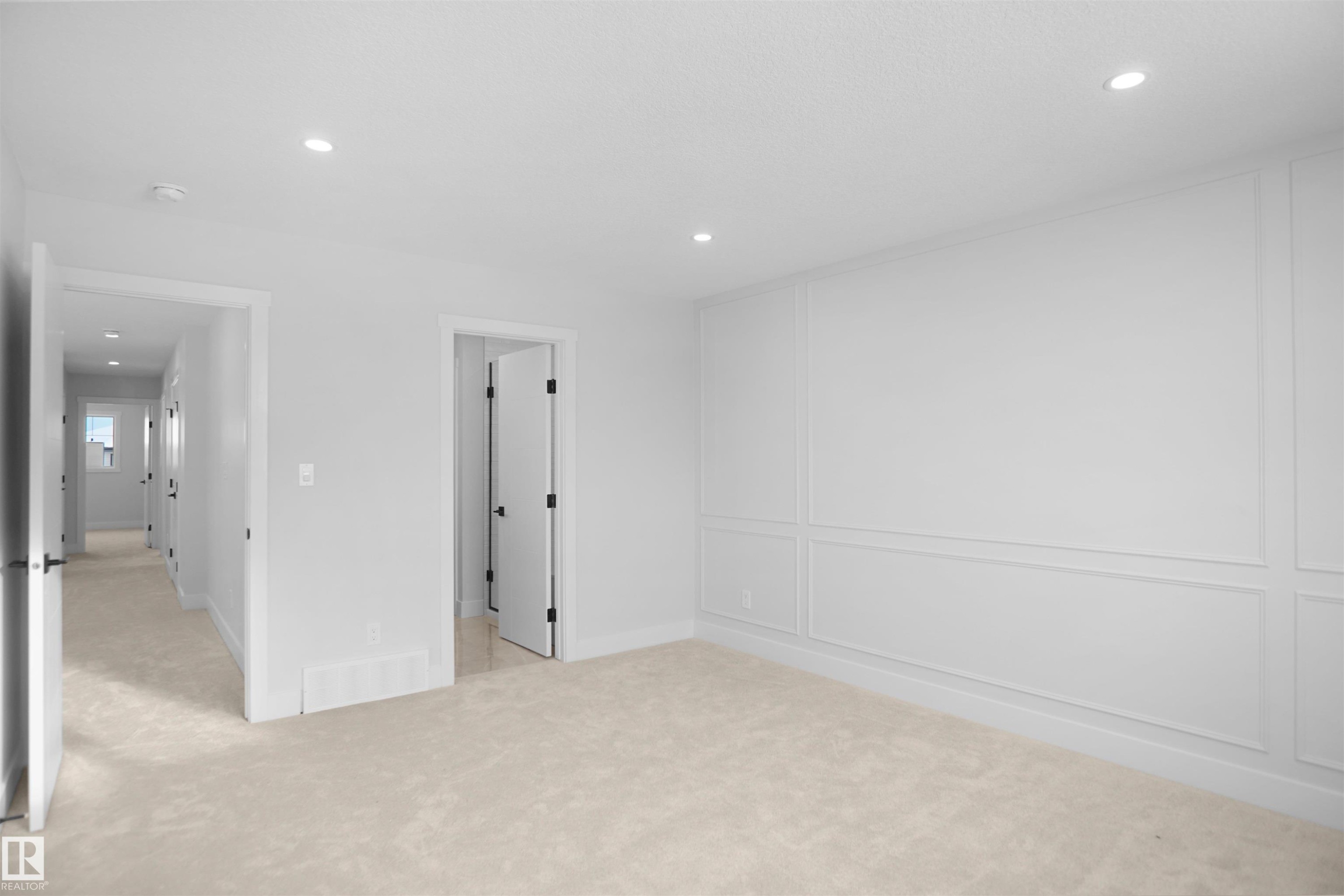 2823 152 Avenue, Edmonton, AB - Indoor Photo Showing Other Room