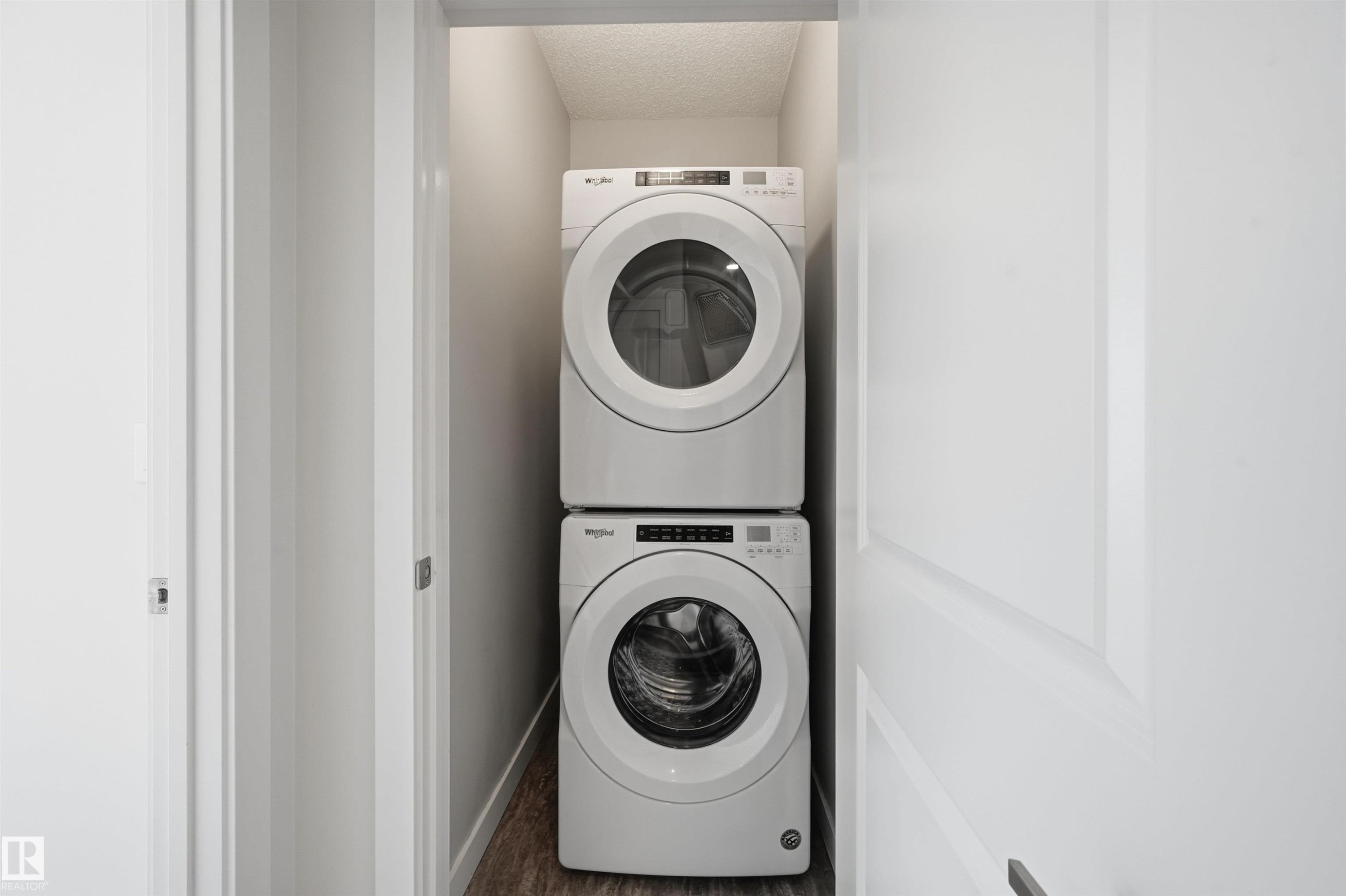 54 804 Welsh Drive, Edmonton, AB - Indoor Photo Showing Laundry Room