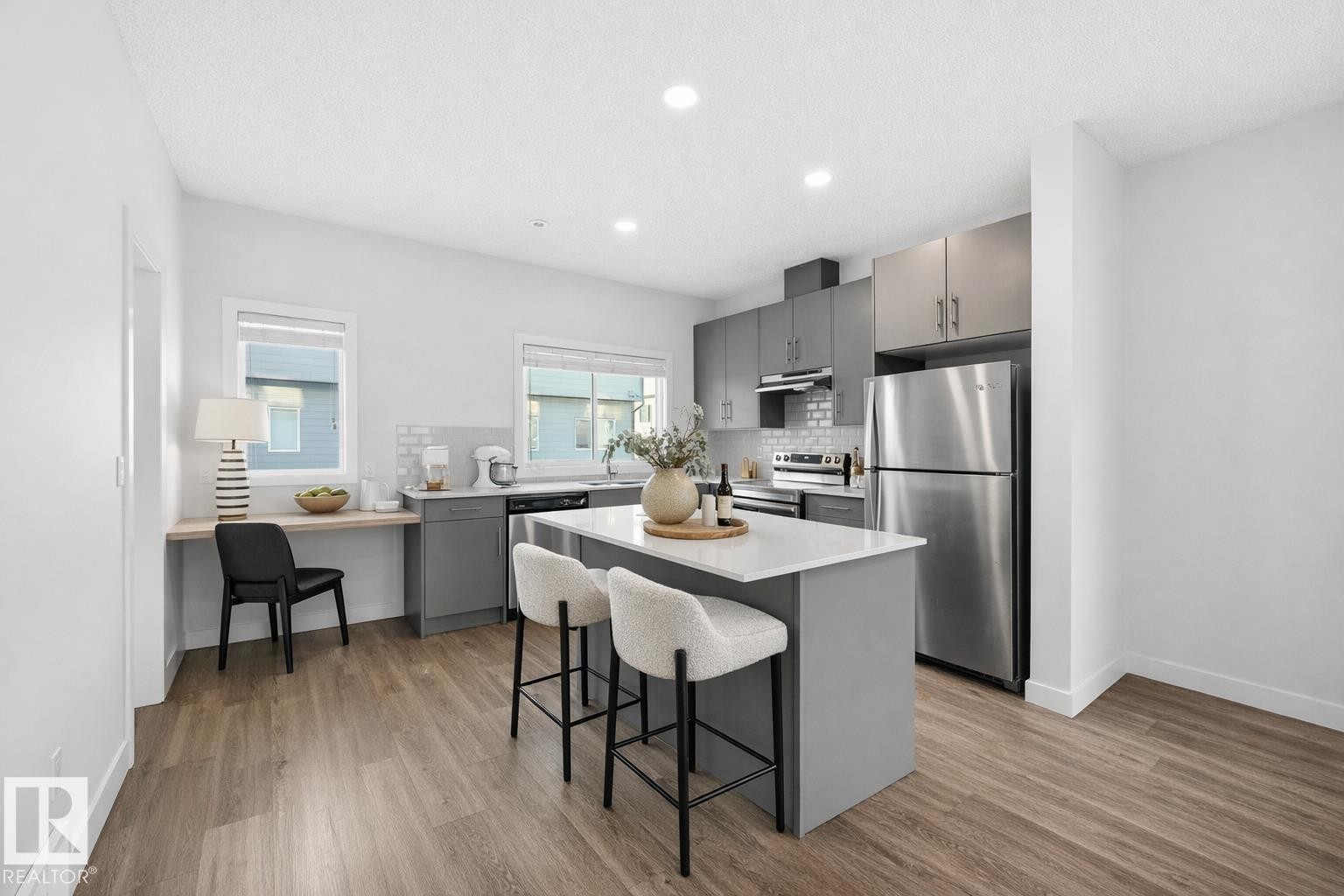 54 804 Welsh Drive, Edmonton, AB - Indoor Photo Showing Kitchen With Stainless Steel Kitchen