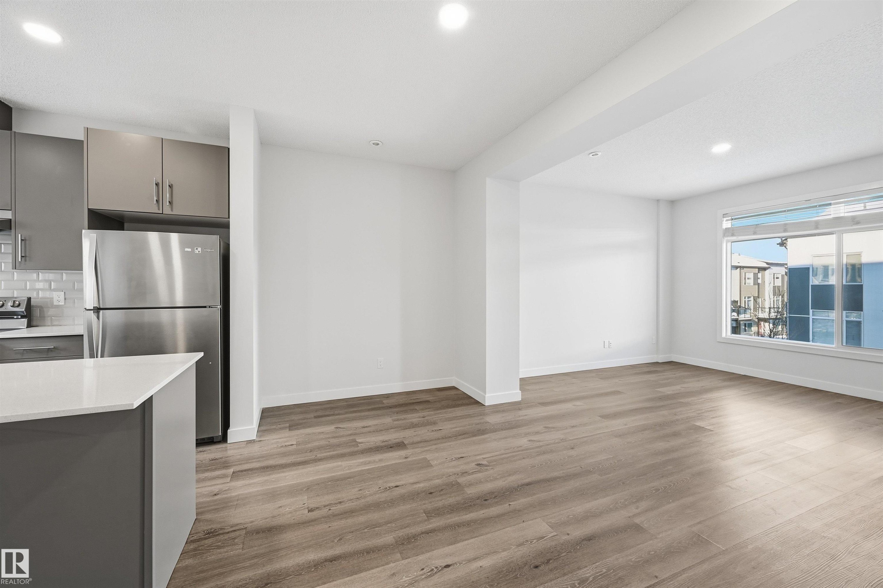 54 804 Welsh Drive, Edmonton, AB - Indoor Photo Showing Kitchen With Stainless Steel Kitchen