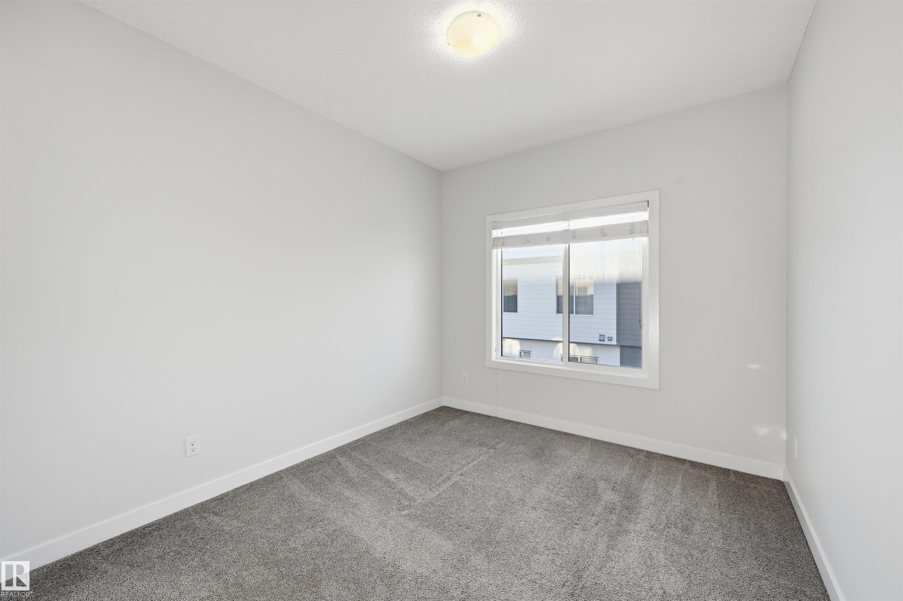 54 804 Welsh Drive, Edmonton, AB - Indoor Photo Showing Other Room