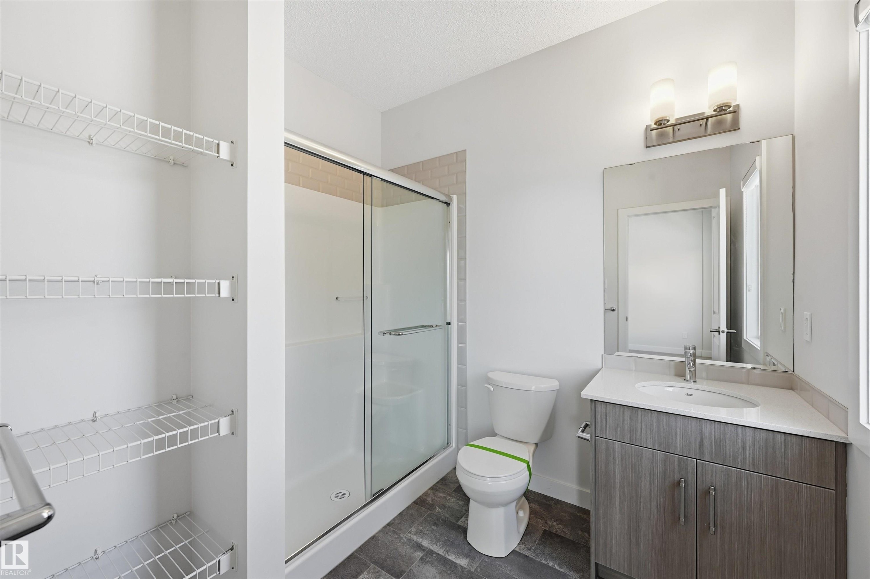 152 804 Welsh Drive, Edmonton, AB - Indoor Photo Showing Bathroom