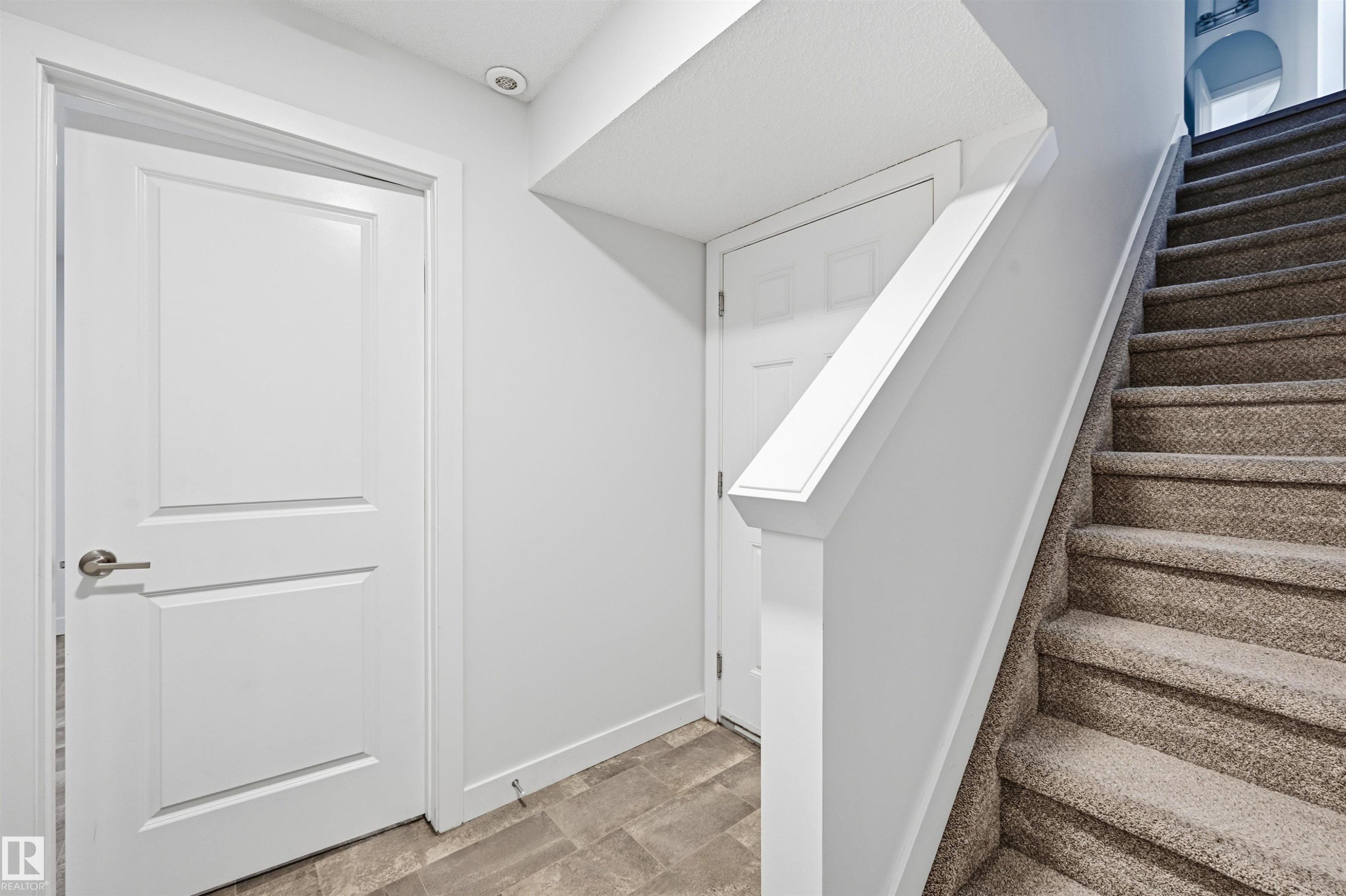 152 804 Welsh Drive, Edmonton, AB - Indoor Photo Showing Other Room