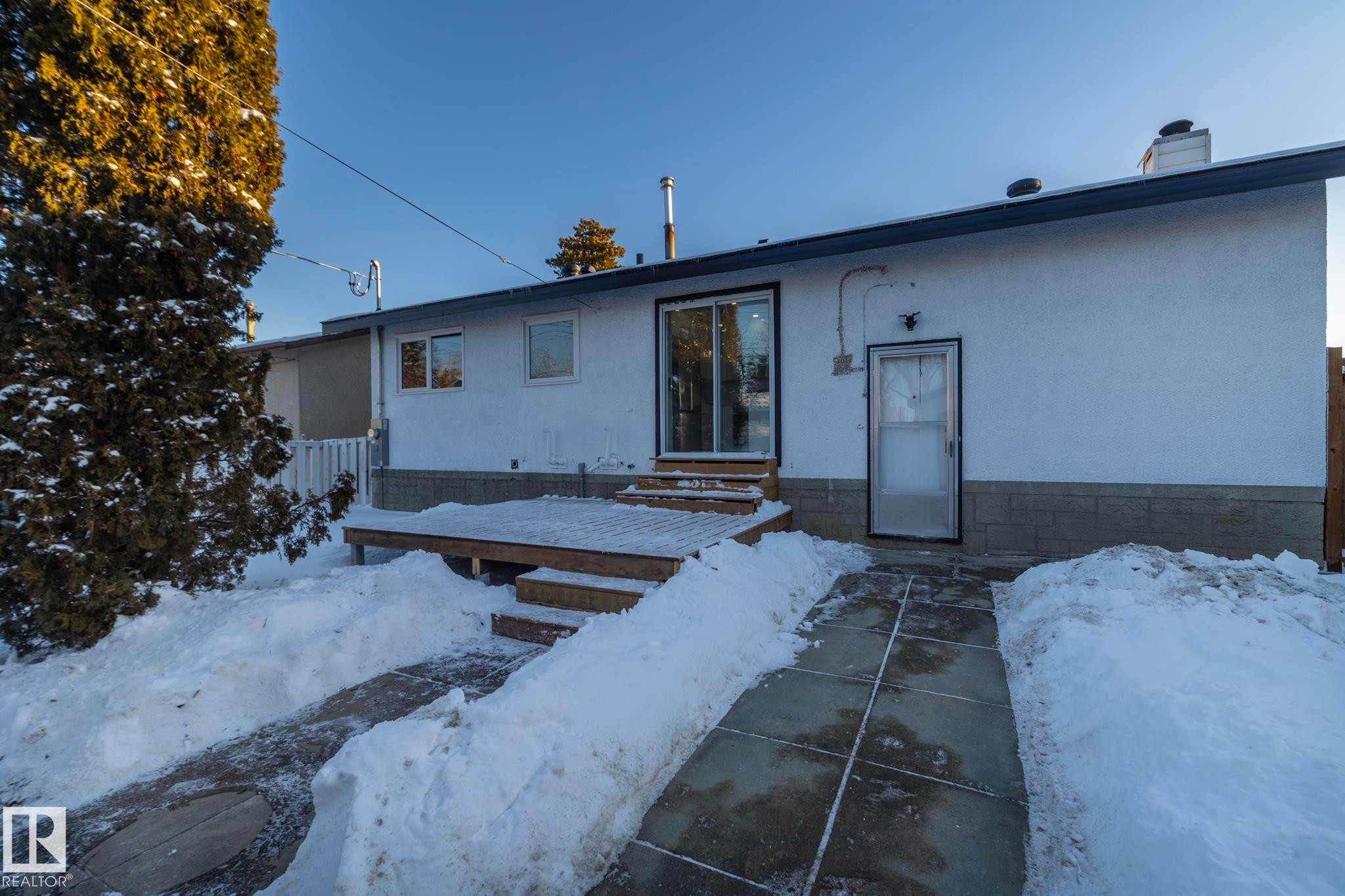 8008 159 Street, Edmonton, AB - Outdoor